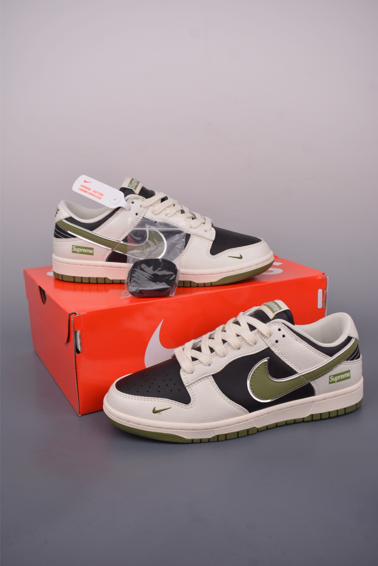 Nike SB Dunk Low DIY Supreme Edition Sneakers - Premium Quality 2 i1750113490349 7039 0 1