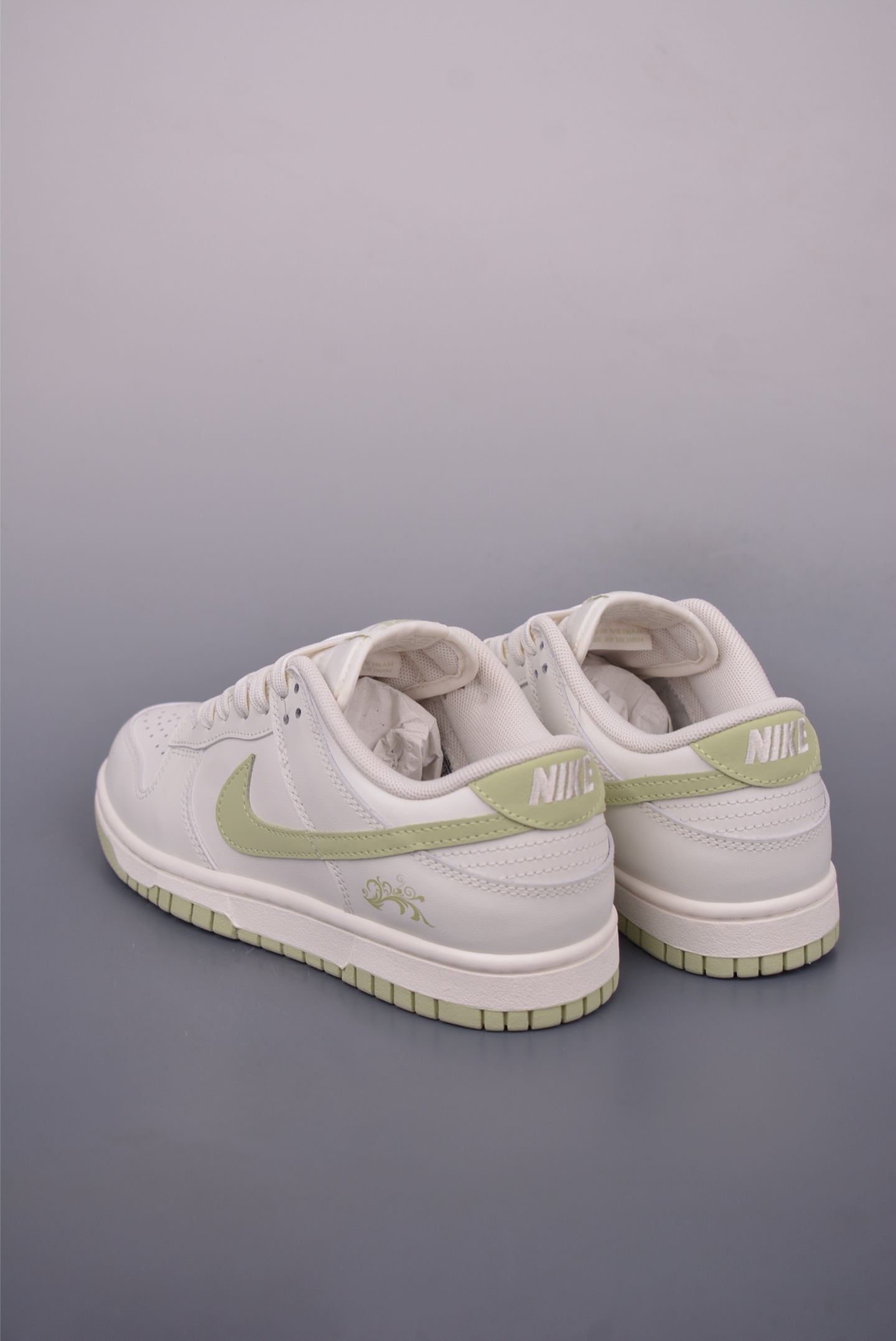 Nike SB Dunk Low: Premium Leather, Enhanced Comfort, and Original Style 3 i1750113621627 5922 0 1