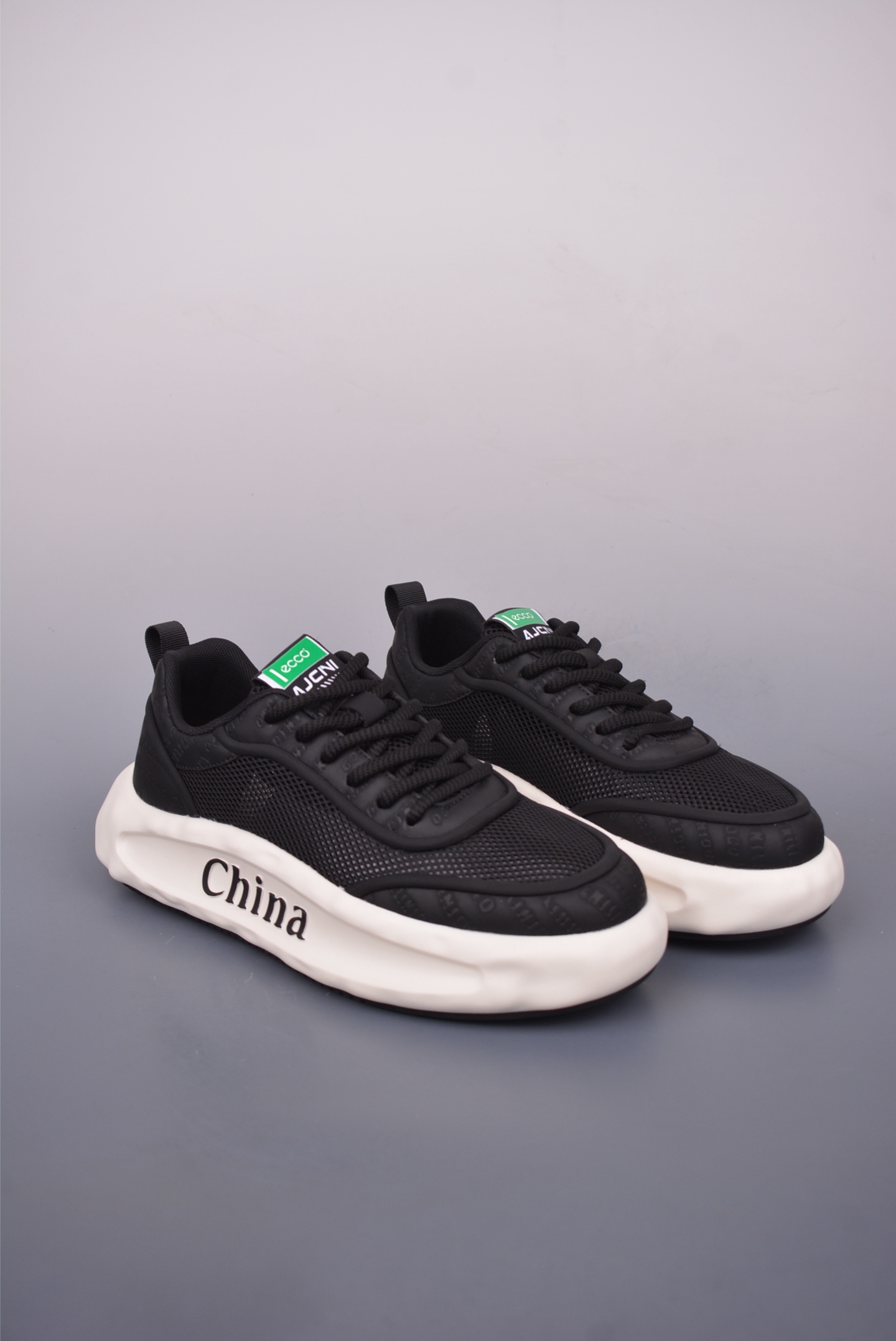 Ecco Men's Lightweight Street Style Sneakers - Breathable, Flexible, and Durable 1 i1750114023157 6081 0 0