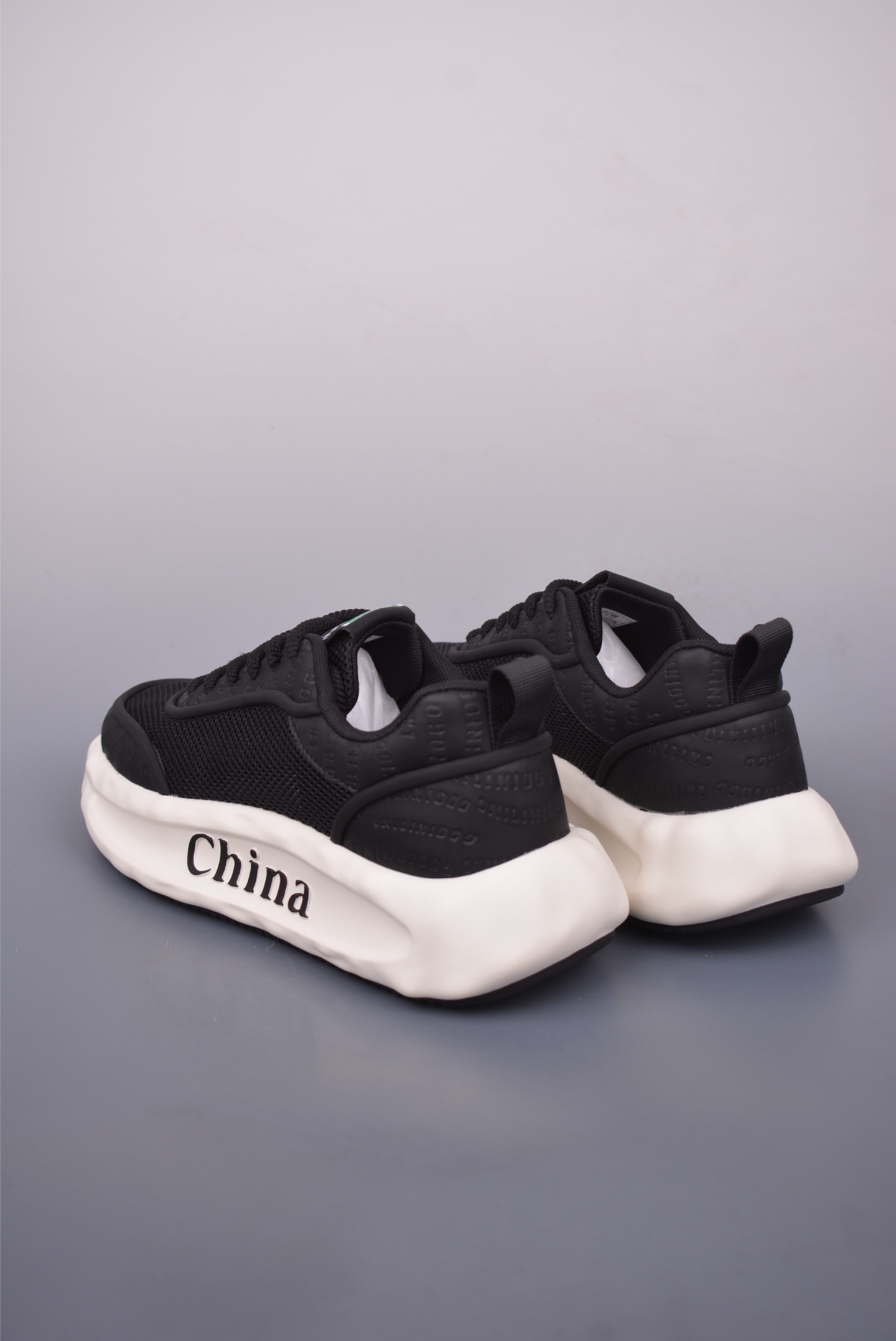Ecco Men's Lightweight Street Style Sneakers - Breathable, Flexible, and Durable 2 i1750114023180 3745 0 1