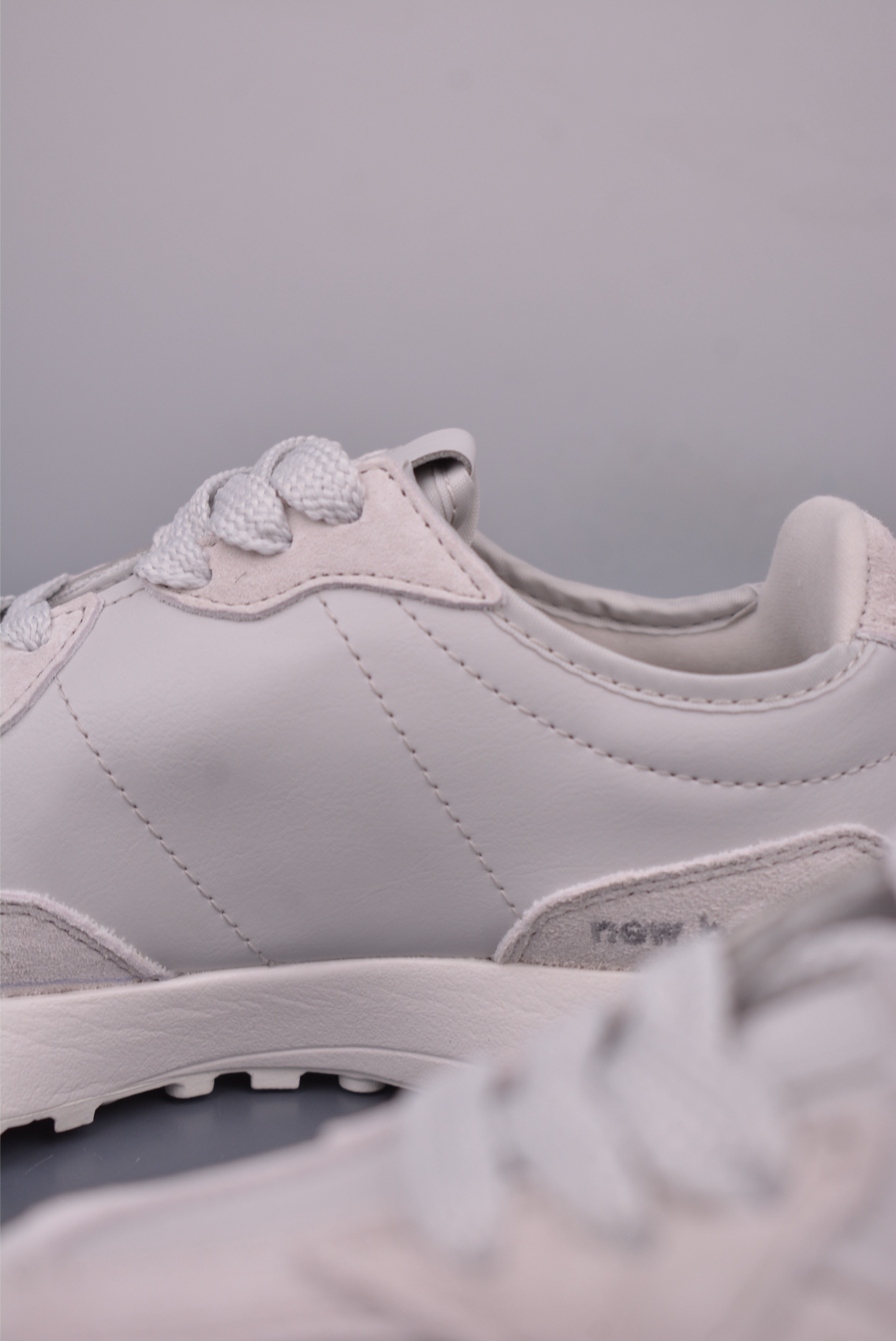 New Balance 327 Retro Casual Sneakers - Vintage Style, Modern Comfort 9 i1750201364337 331 0 7