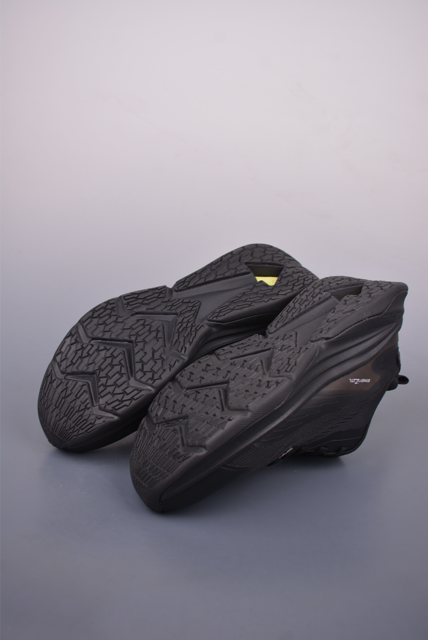 Descente Lavitate M Men's Trail Running Shoes - Waterproof & Lightweight 4 i1750201598827 7674 0 2