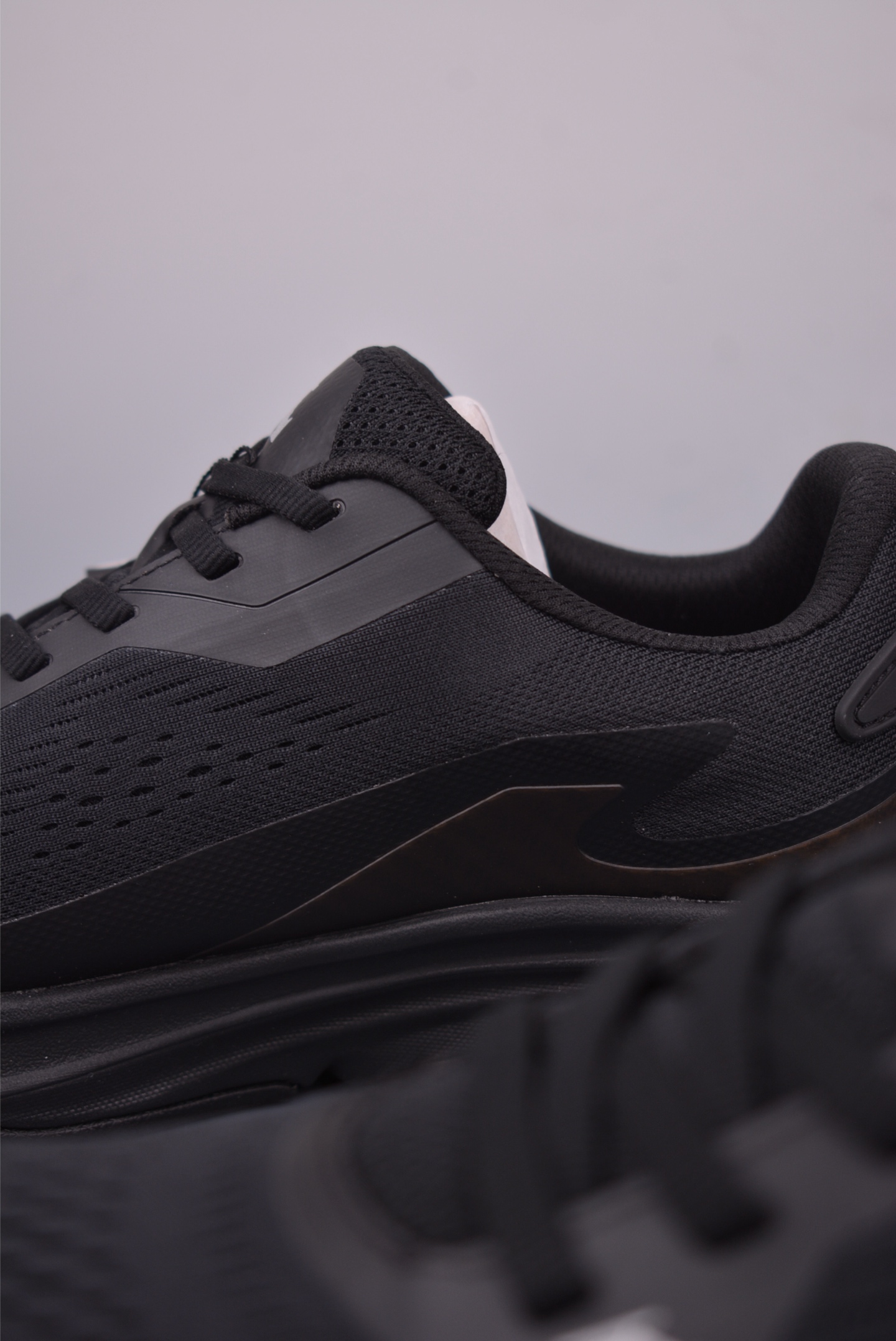 Descente Lavitate M Men's Trail Running Shoes - Waterproof & Lightweight 9 i1750201602810 8552 0 7