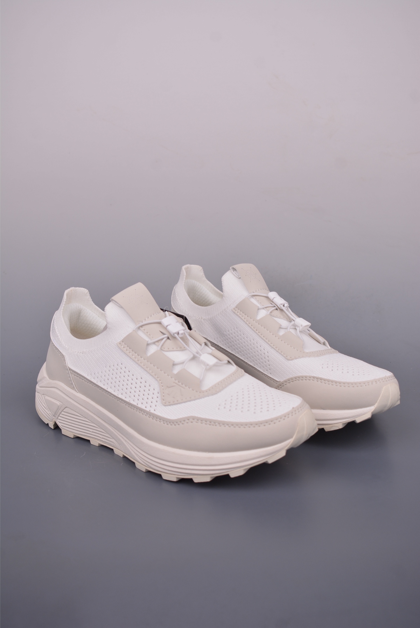 Descente Duaite Knit Men's Trail Running Shoes - Lightweight & Waterproof 2 i1750201746656 3136 0 0