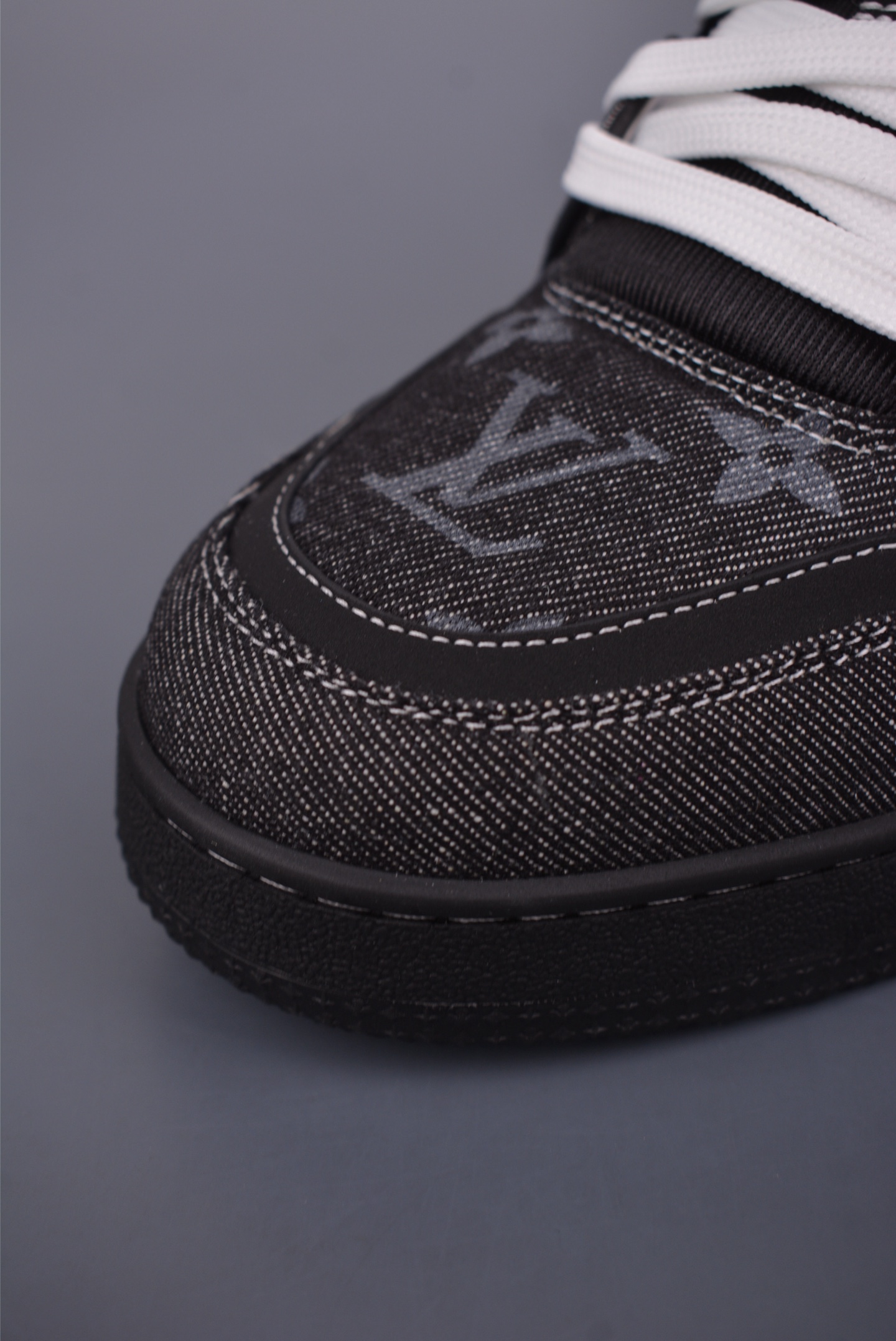 Louis Vuitton Trainer Sneaker Limited Edition Multi-Color Design, Size 38-45 7 i1750203245919 2150 0 5