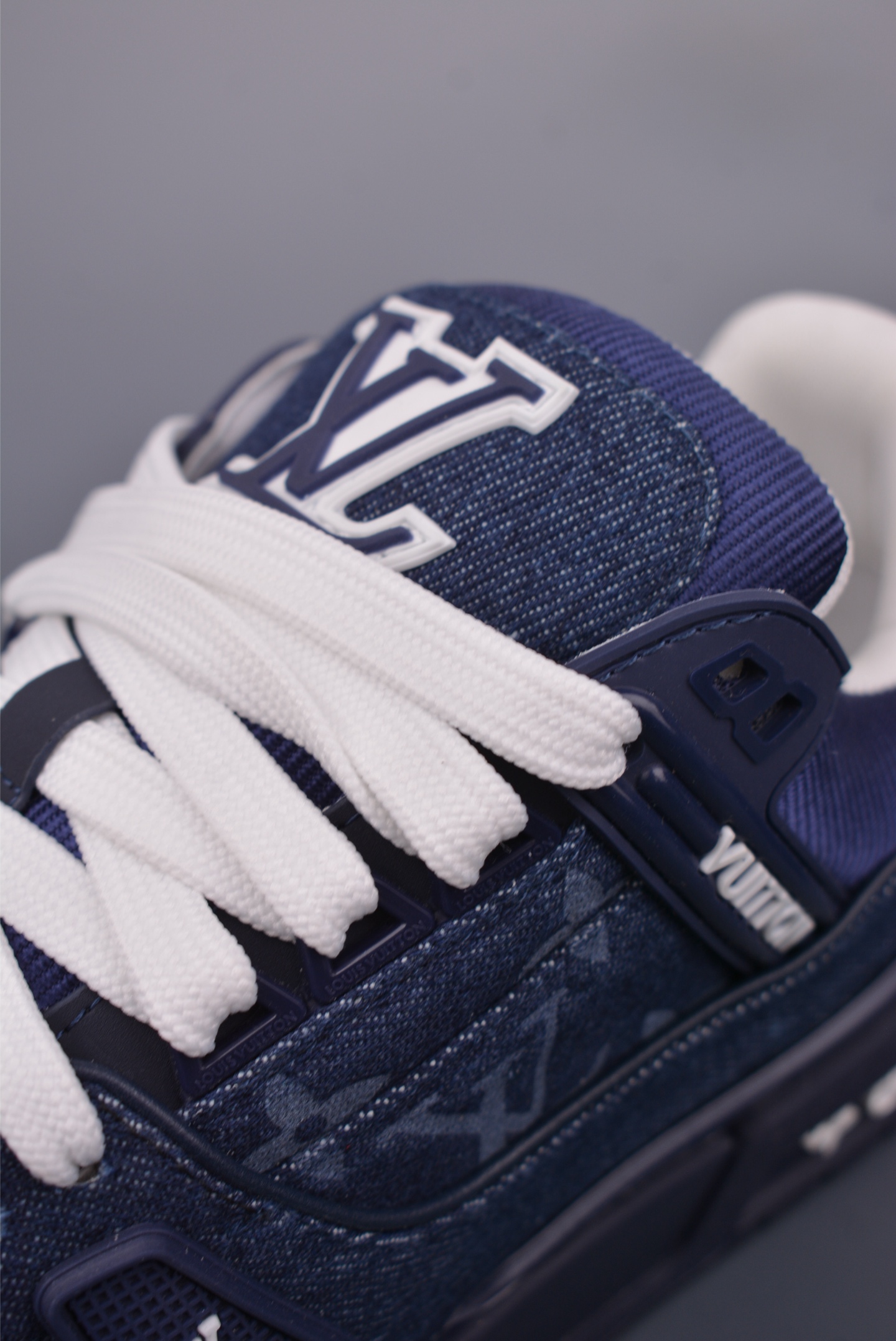 Louis Vuitton Trainer Sneakers - Denim Monogram, Limited Edition, Size 39-45 7 i1750203278658 8236 0 6