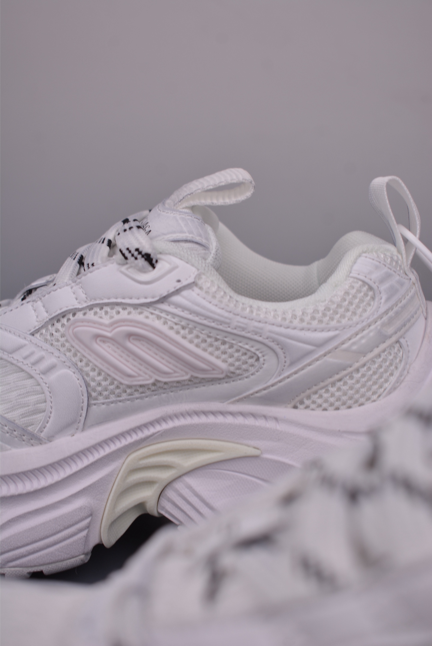 Balenciaga Cargo Sneakers - Eleventh Generation, Round Toe, Low-Top, White 9 i1750282579785 9025 0 7