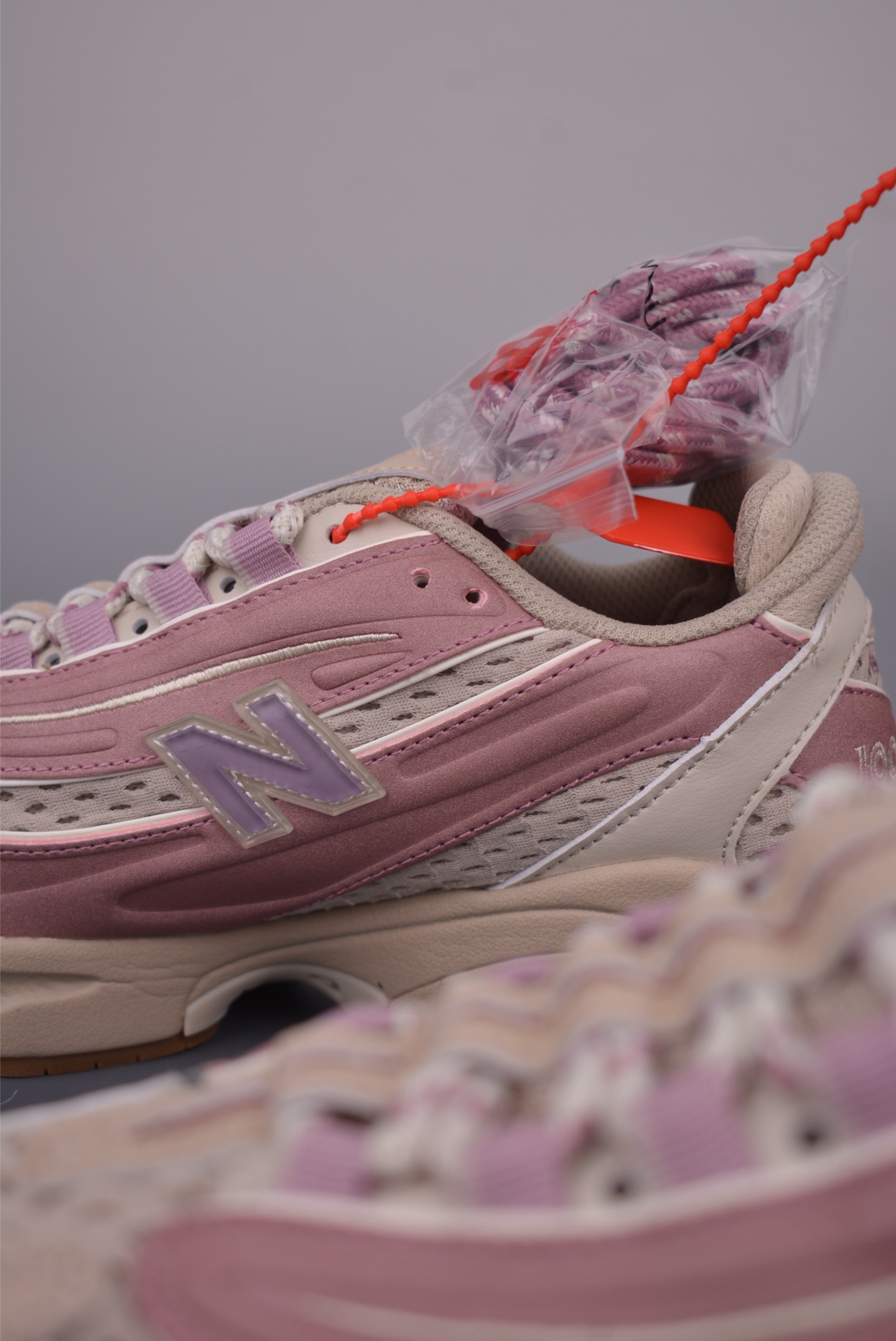 New Balance M1000 Retro Running Shoes - Vintage Style, Modern Comfort 8 i1750284272685 2378 0 7