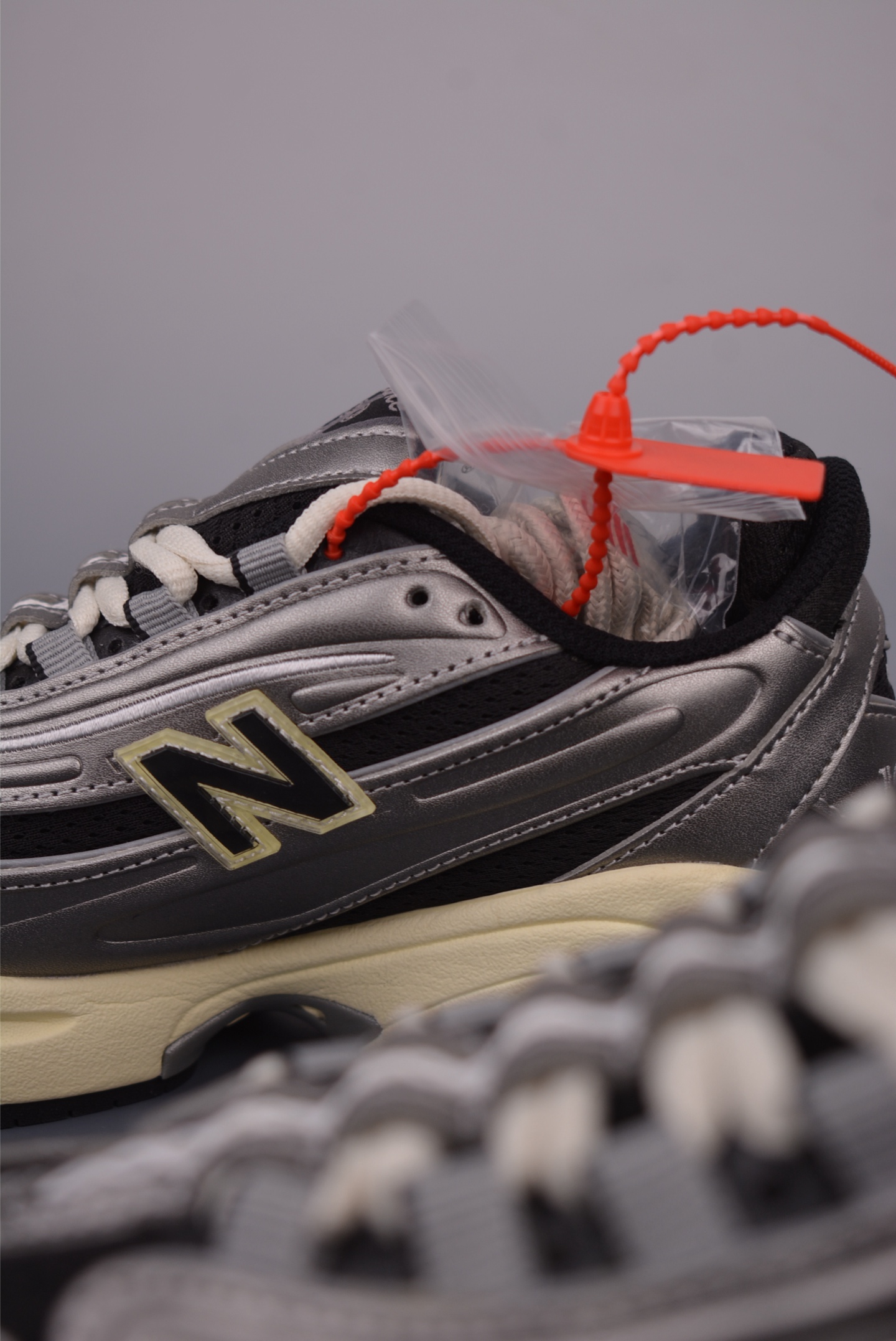 New Balance M1000 Retro Running Shoes - Trendsetting Chunky Dad Sneaker 8 i1750284298799 4976 0 7