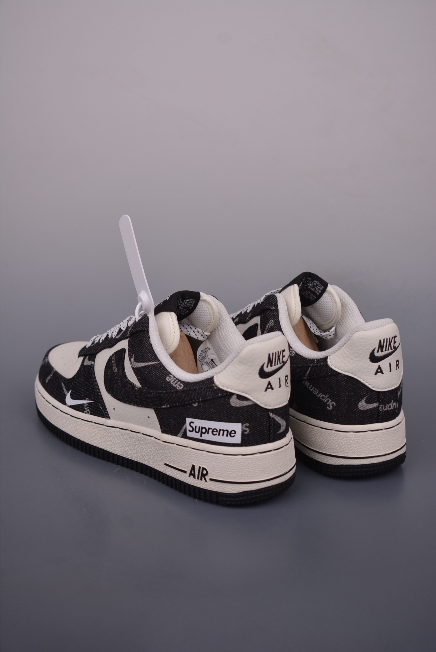 Nike Air Force 1 Low Supreme Collab Sneakers - Premium Quality & Comfort 2 i1750287468011 560 0 1