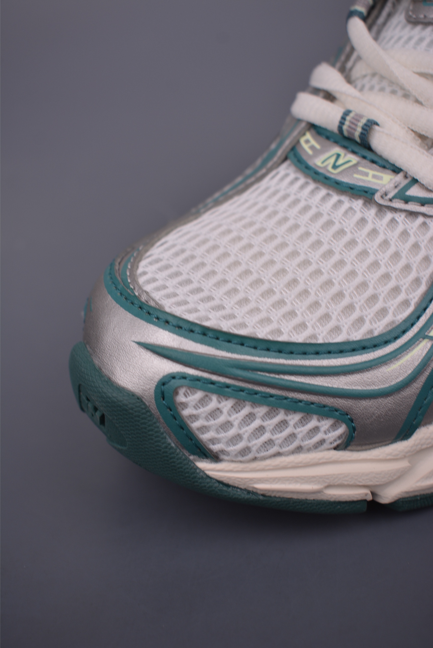 New Balance 740 Series OG Retro Casual Athletic Sneakers - Style & Comfort 7 i1750288011798 3189 0 5
