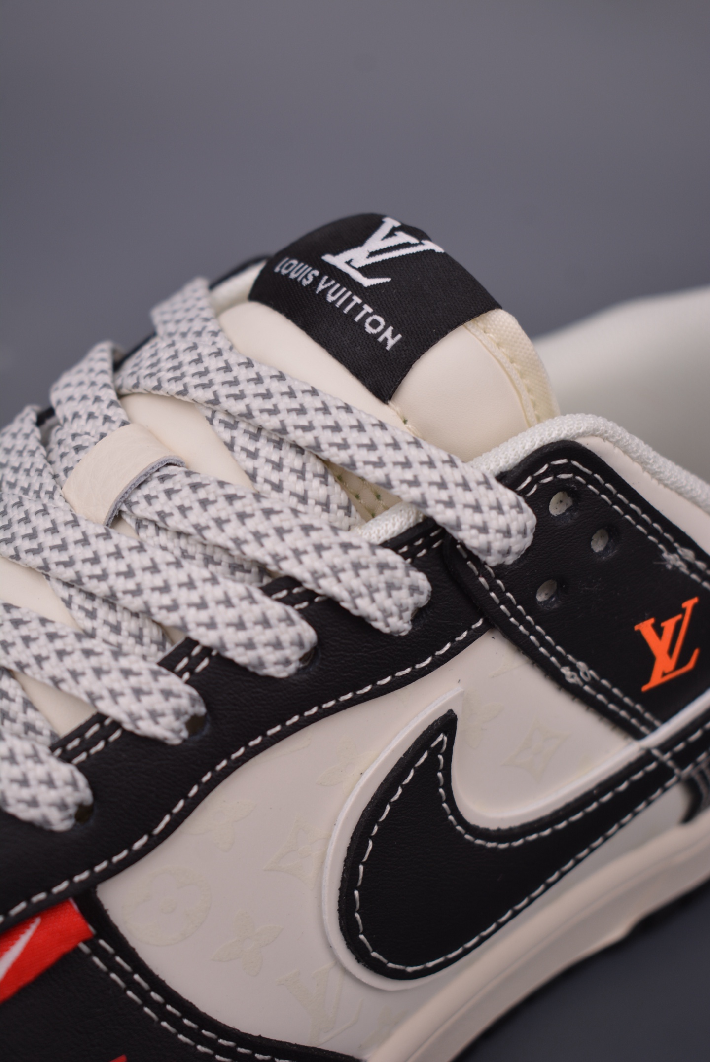 Louis Vuitton x Nike SB Dunk Low Custom Sneakers Premium Leather 8 i1750289494589 6584 0 6