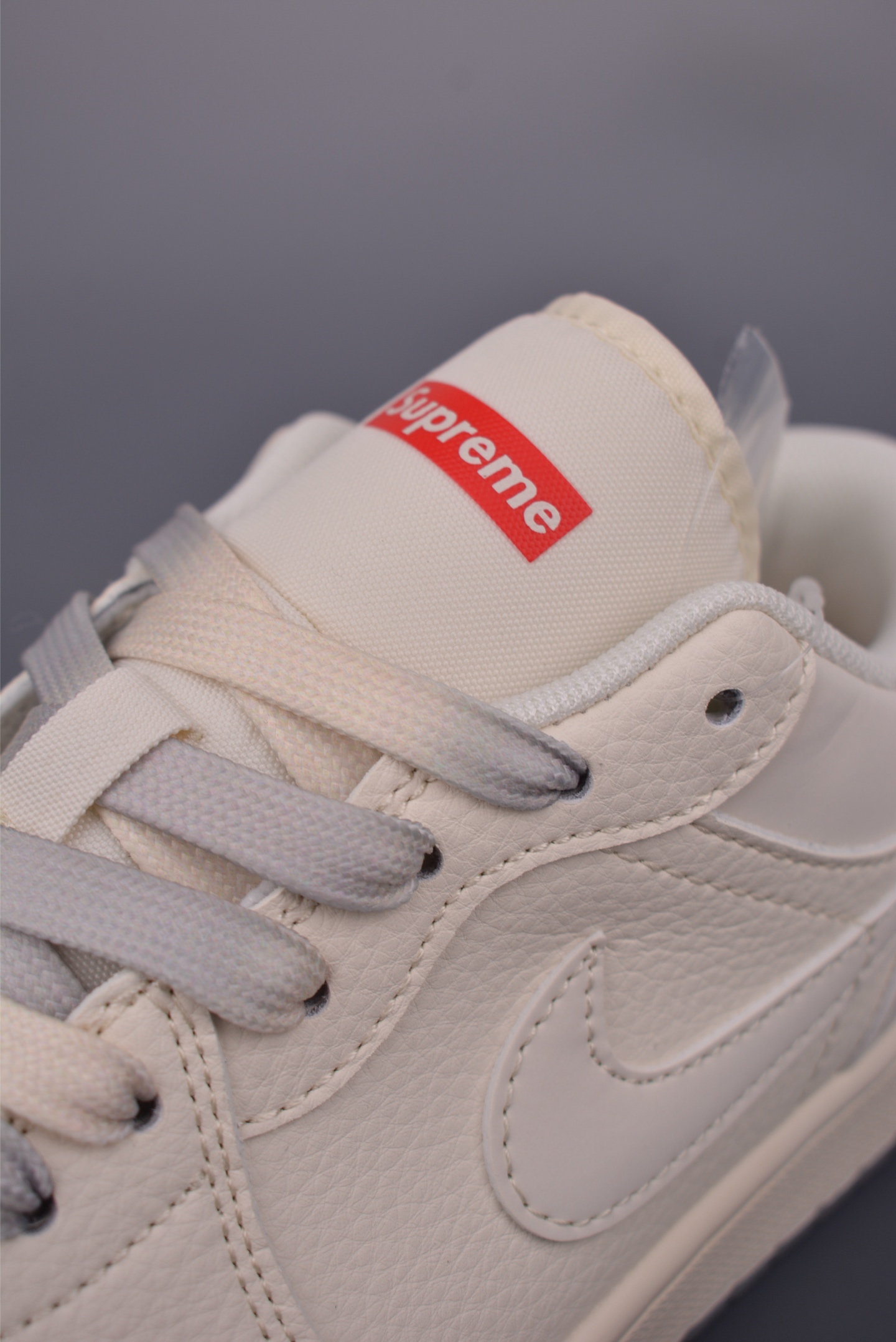 Nike Air Jordan 1 x Supreme Low-Top Sneakers - Premium Collaboration Edition 8 i1750289556016 1827 0 6
