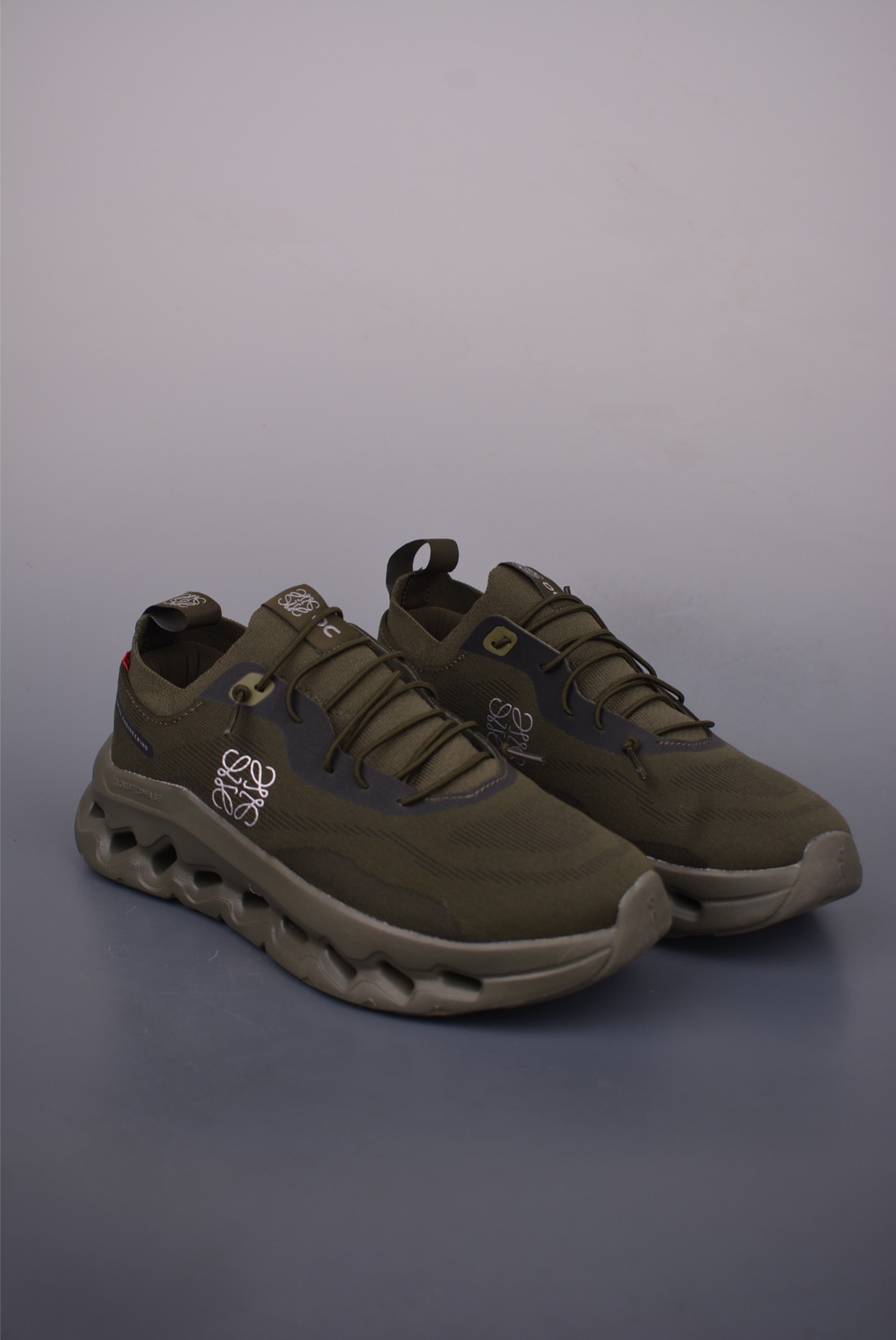 Loewe Cloudtilt Outdoor Running Shoes - Urban Exploration, Style & Comfort 1 i1750289869797 8584 0 0