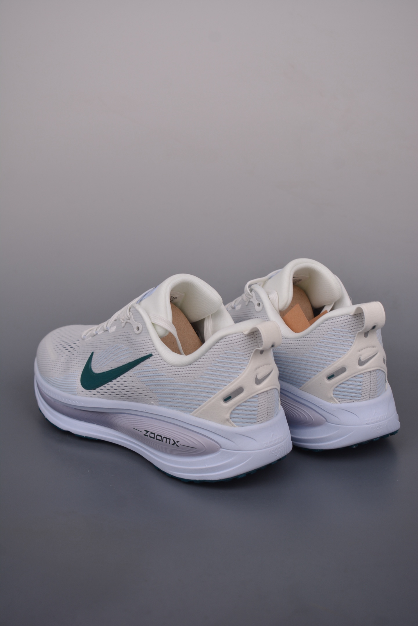 Nike Air Zoom Vomero 18 Running Shoes - Zoom Cushioning Technology 2 i1750364485598 3134 0 1