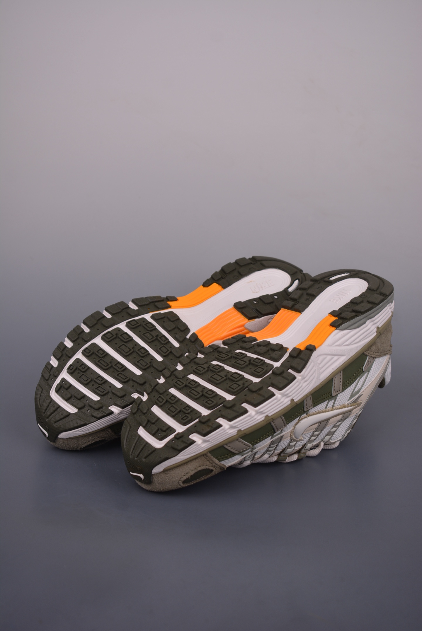 Nike Initiator Running Shoes Retro Dad Sneakers - Athletic Comfort & Style 4 i1750365640179 1382 0 2