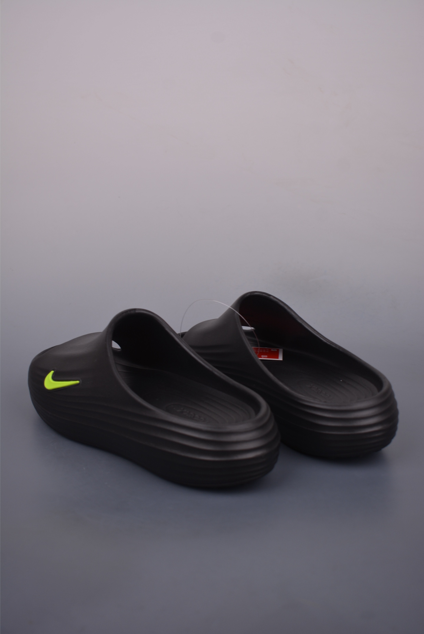 Nike ReactX Rejuven8 耐克夏日穿搭凉鞋 HV4484-004