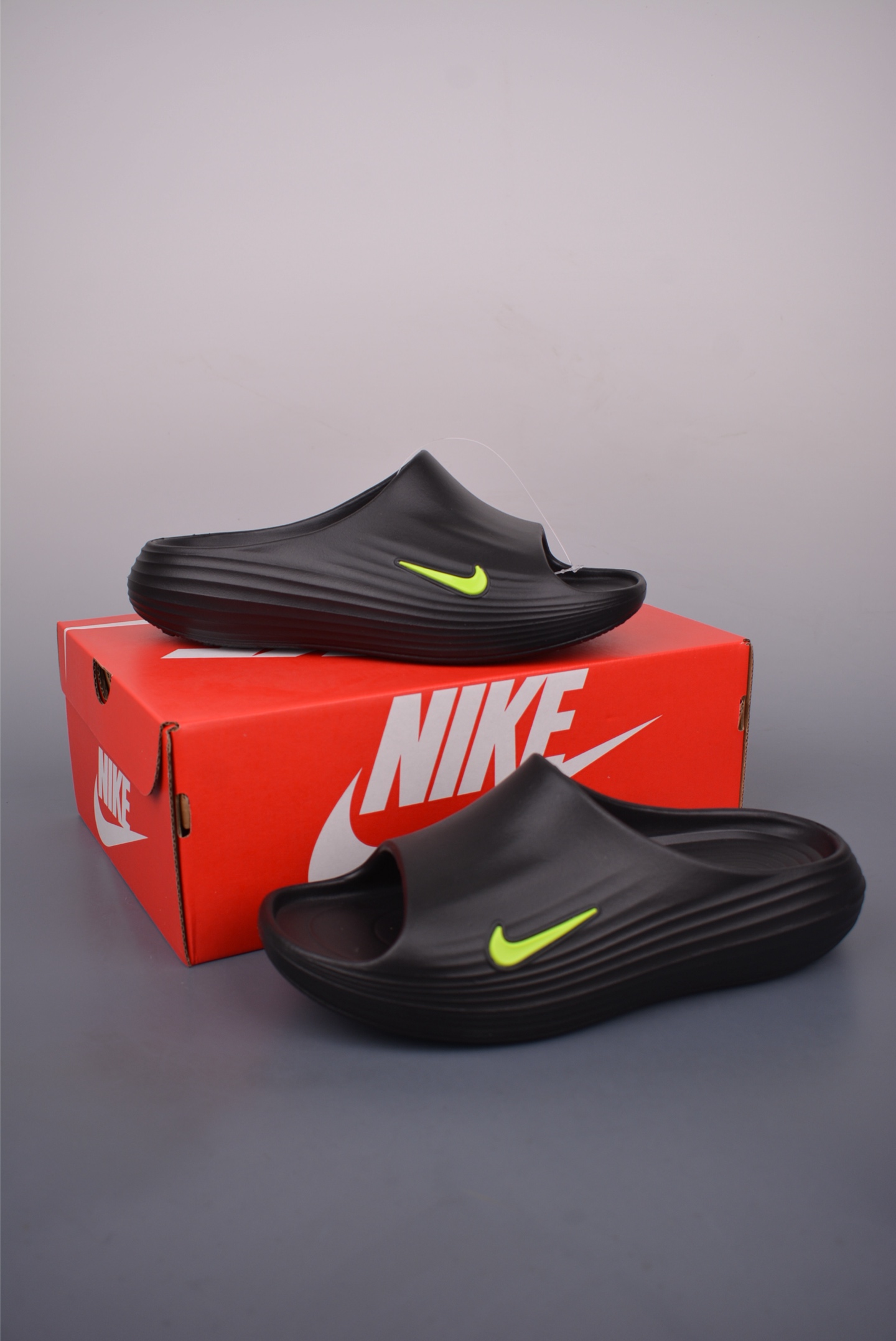 Nike ReactX Rejuven8 耐克夏日穿搭凉鞋 HV4484-004