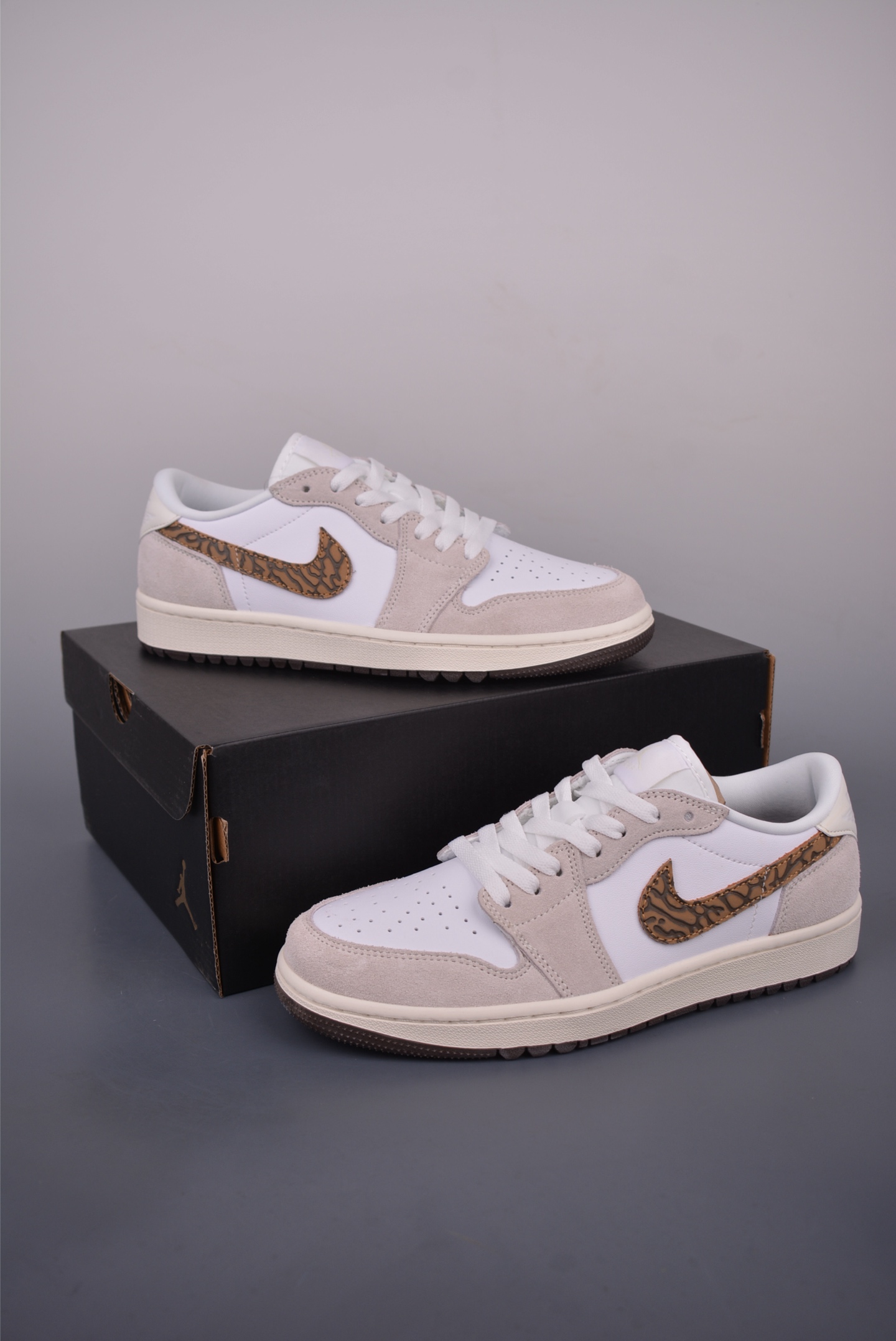 Air Jordan 1 Low 白棕高尔夫 AJ1乔1低帮休闲板鞋 DD9315-116-莆田鞋,莆田鞋货源,高仿鞋,高仿鞋货源,安福档口,莆田高仿鞋,莆田鞋批发,高仿鞋批发,莆田高仿运动鞋,高仿运动鞋,莆田运动鞋 Air Jordan 1 Low 白棕高尔夫 AJ1乔1低帮休闲板鞋 DD9315-116