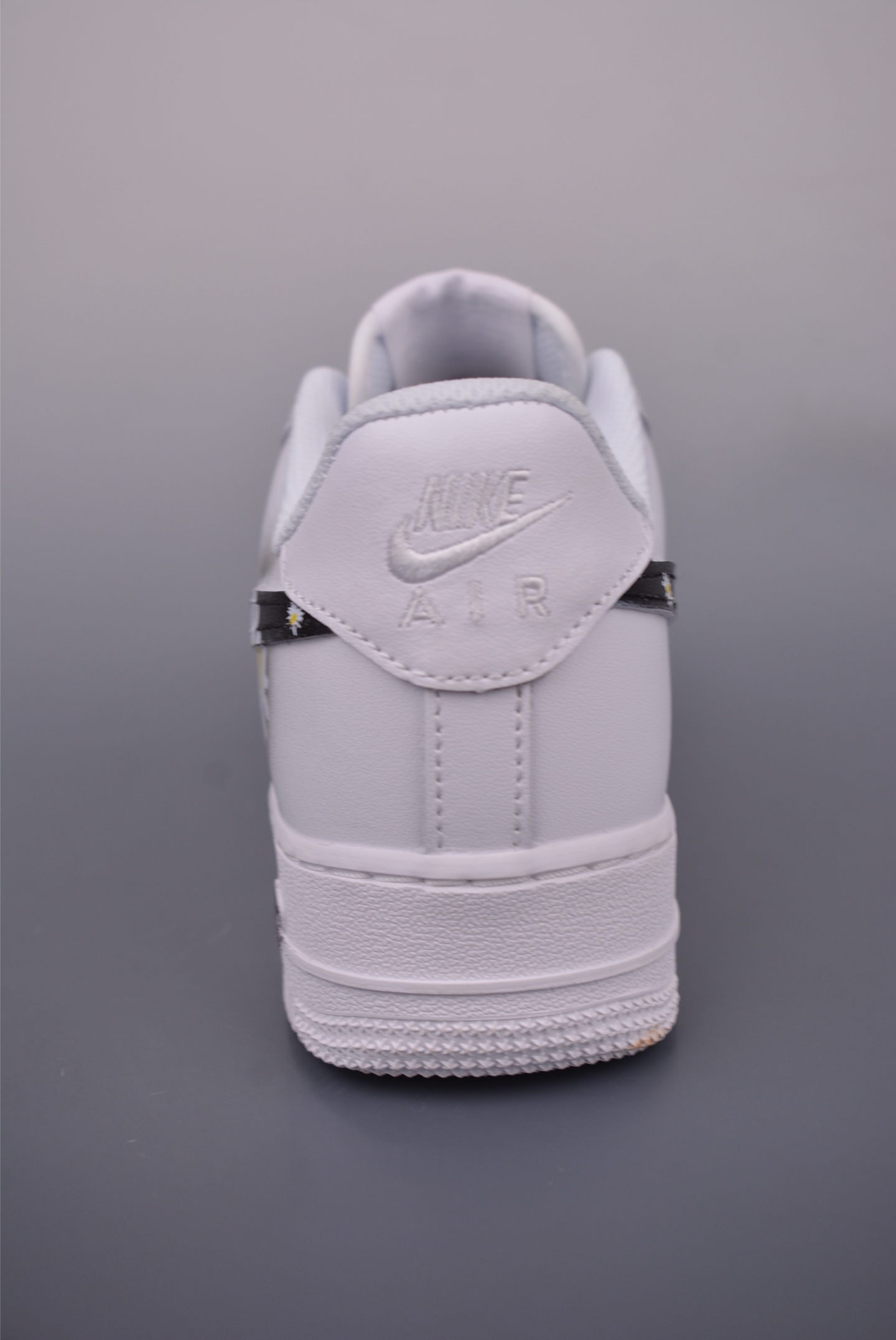 Nike Air Force 1 Low 'Daisy' Custom White Fashion Sneaker For Men and Women 4 i1750369911357 5770 0 3