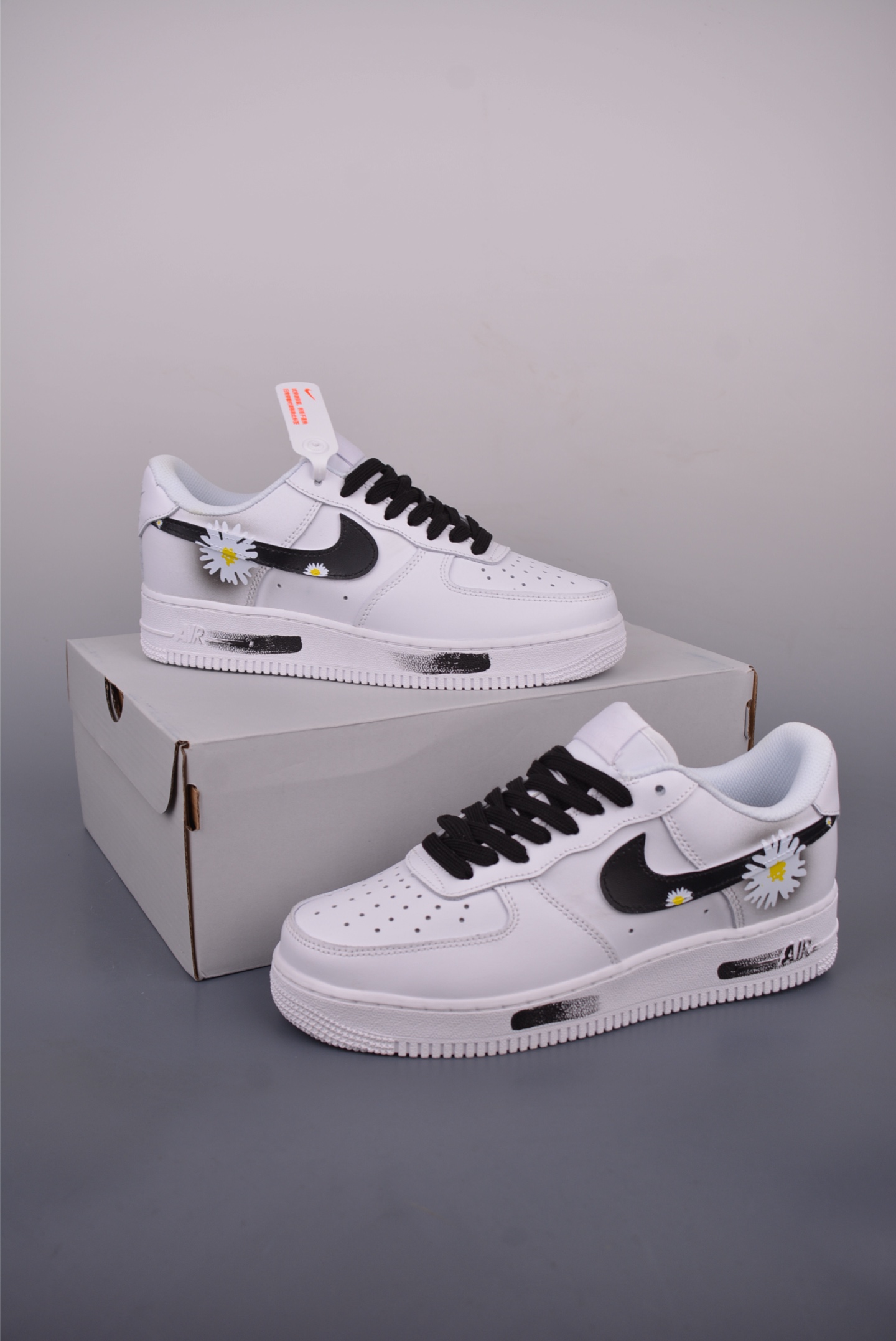Nike Air Force 1 Low 'Daisy' Custom White Fashion Sneaker For Men and Women 5 i1750369911455 1175 0 4