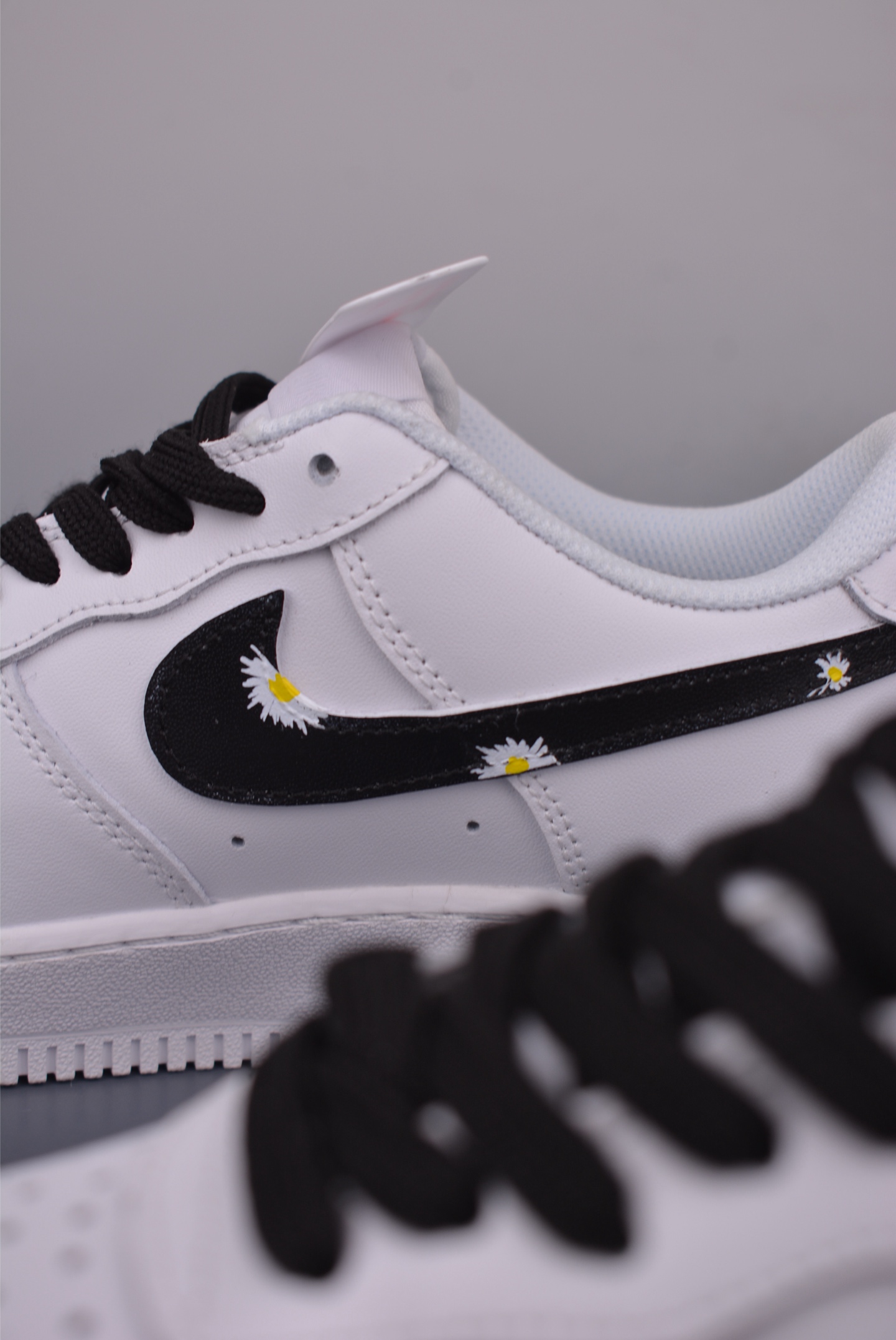 Nike Air Force 1 Low 'Daisy' Custom White Fashion Sneaker For Men and Women 8 i1750369912546 1804 0 7
