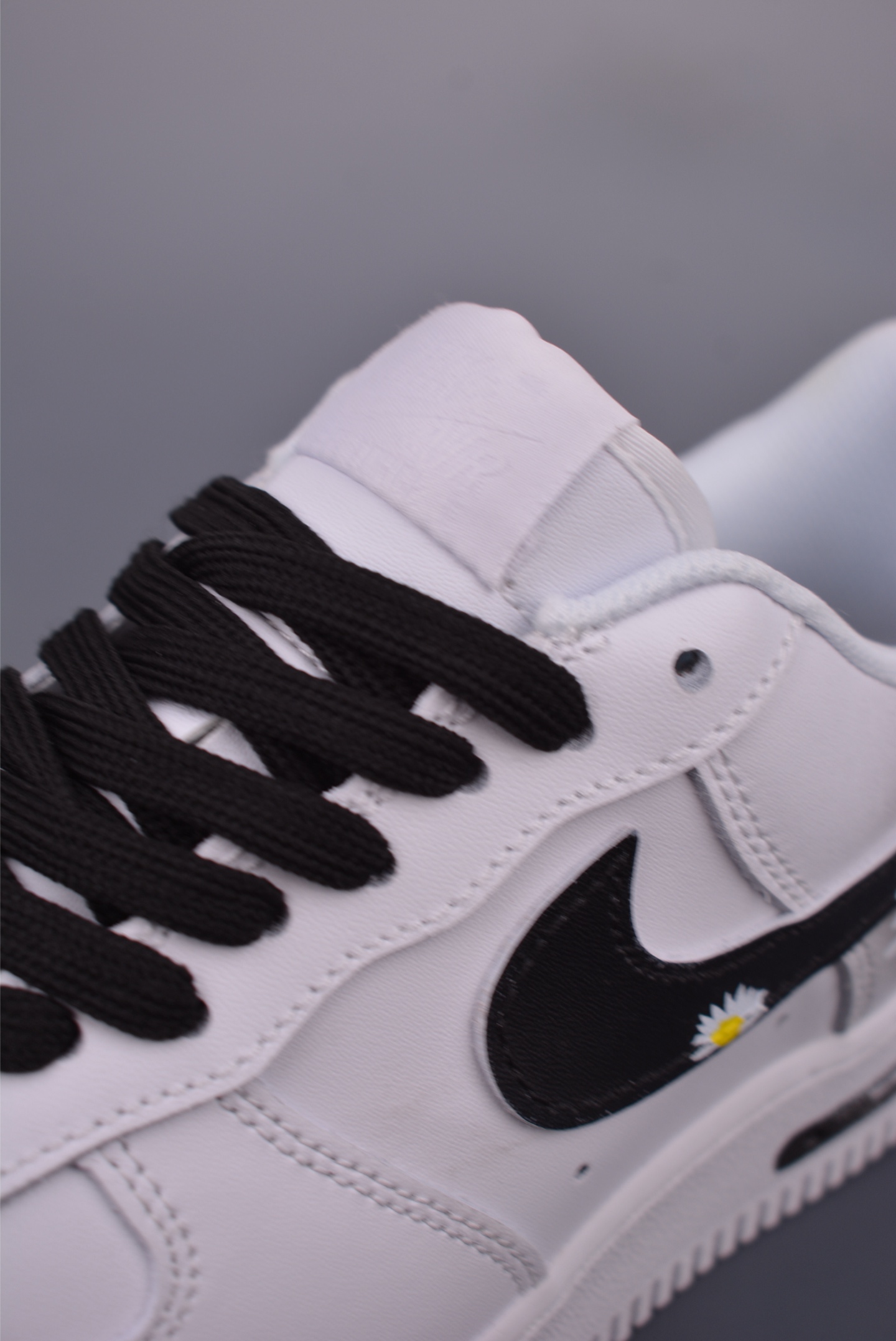 Nike Air Force 1 Low 'Daisy' Custom White Fashion Sneaker For Men and Women 7 i1750369912552 9307 0 6