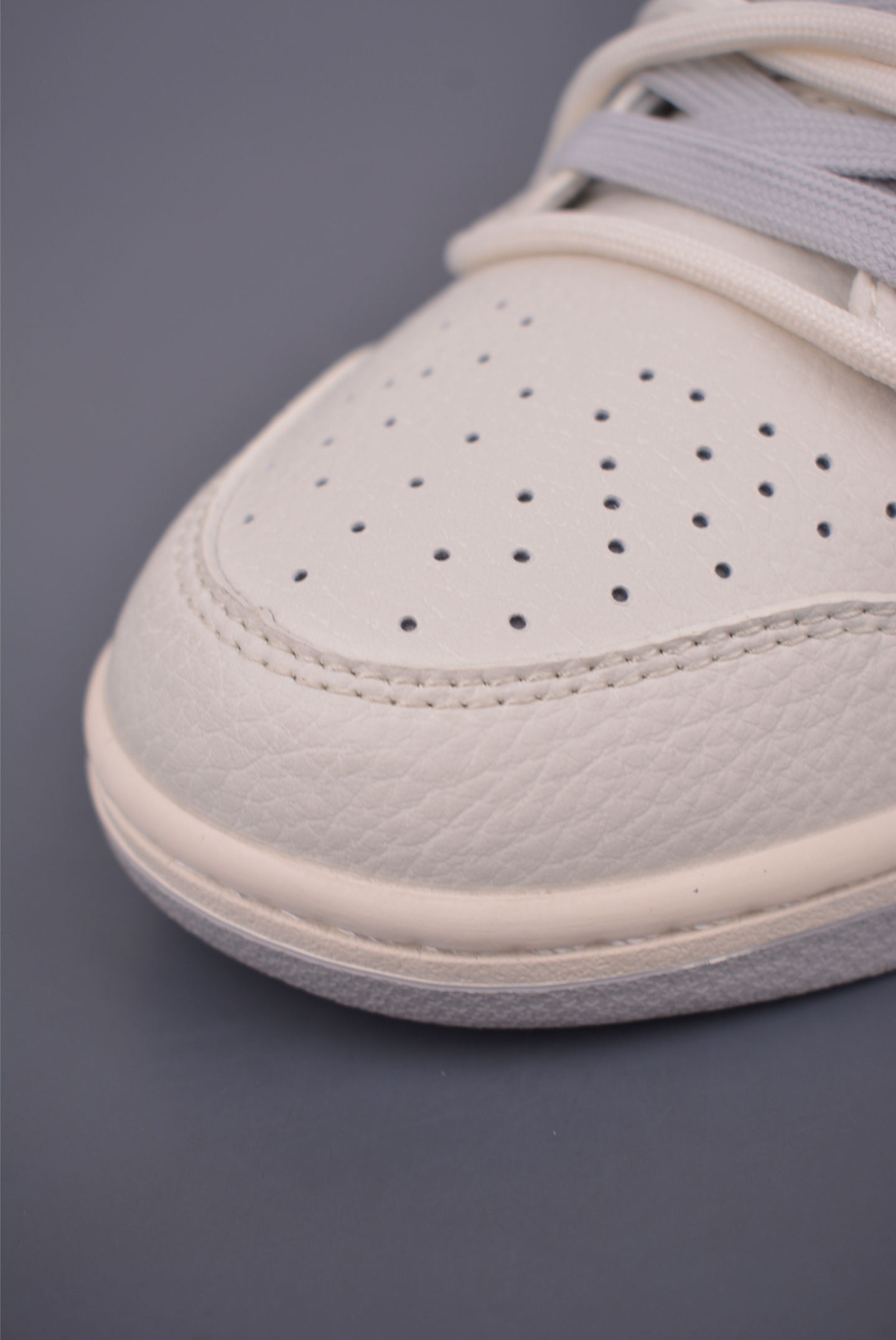 Nike SB Dunk Low x Louis Vuitton Collab Sneakers - Limited Edition Style 6 i1750370308583 5967 0 5