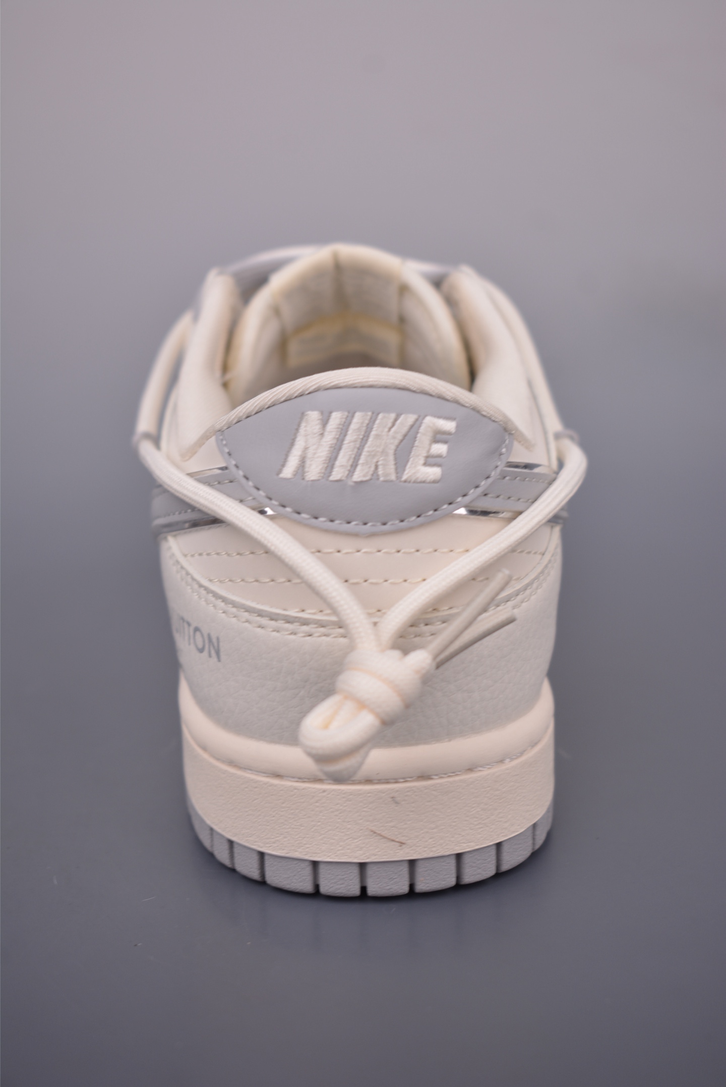 Nike SB Dunk Low x Louis Vuitton Collab Sneakers - Limited Edition Style 4 i1750370308609 8045 0 3