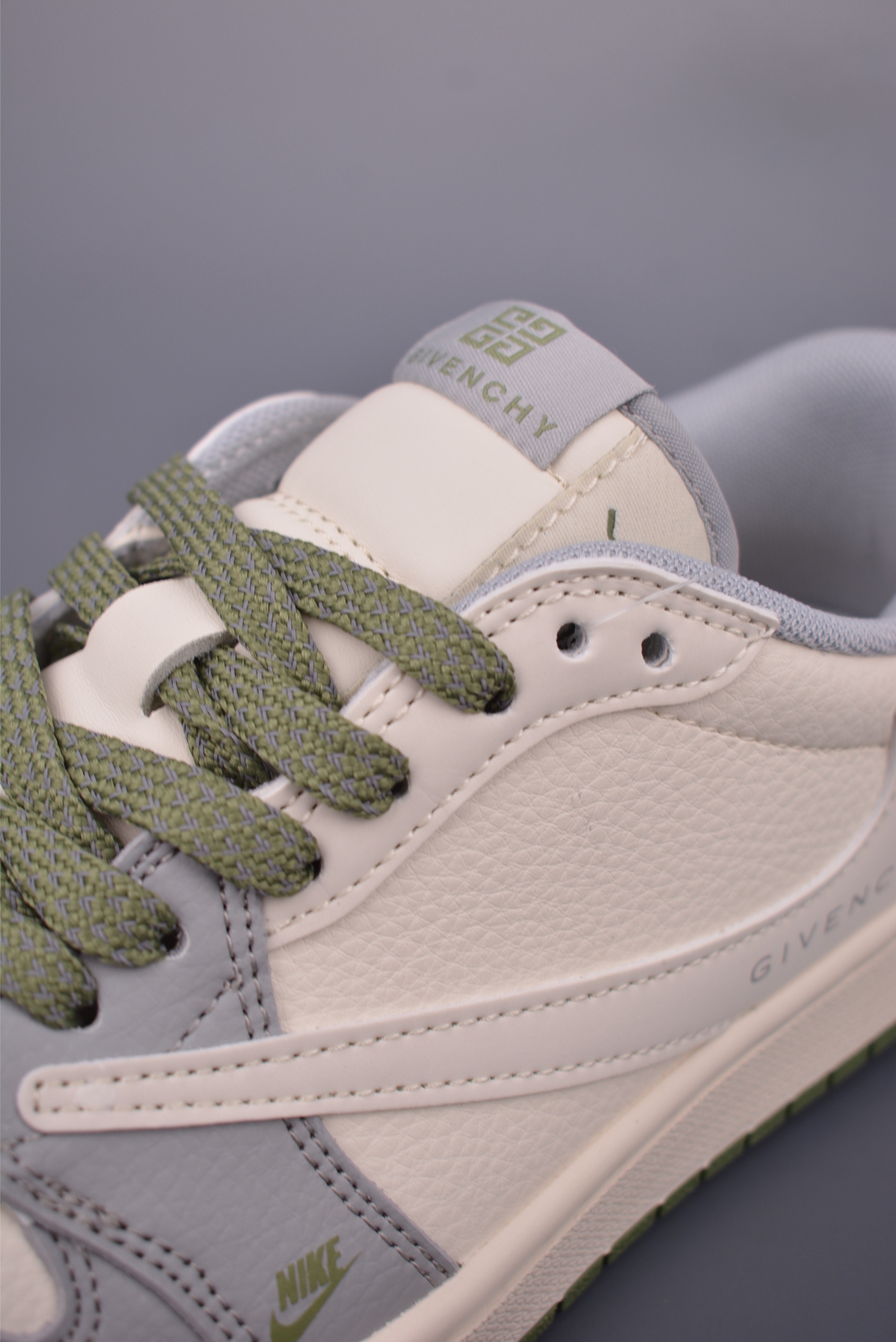 Givenchy Air Jordan 1 Low: Stylish Sneakers for Everyday Wear 8 i1750370690015 3905 0 6