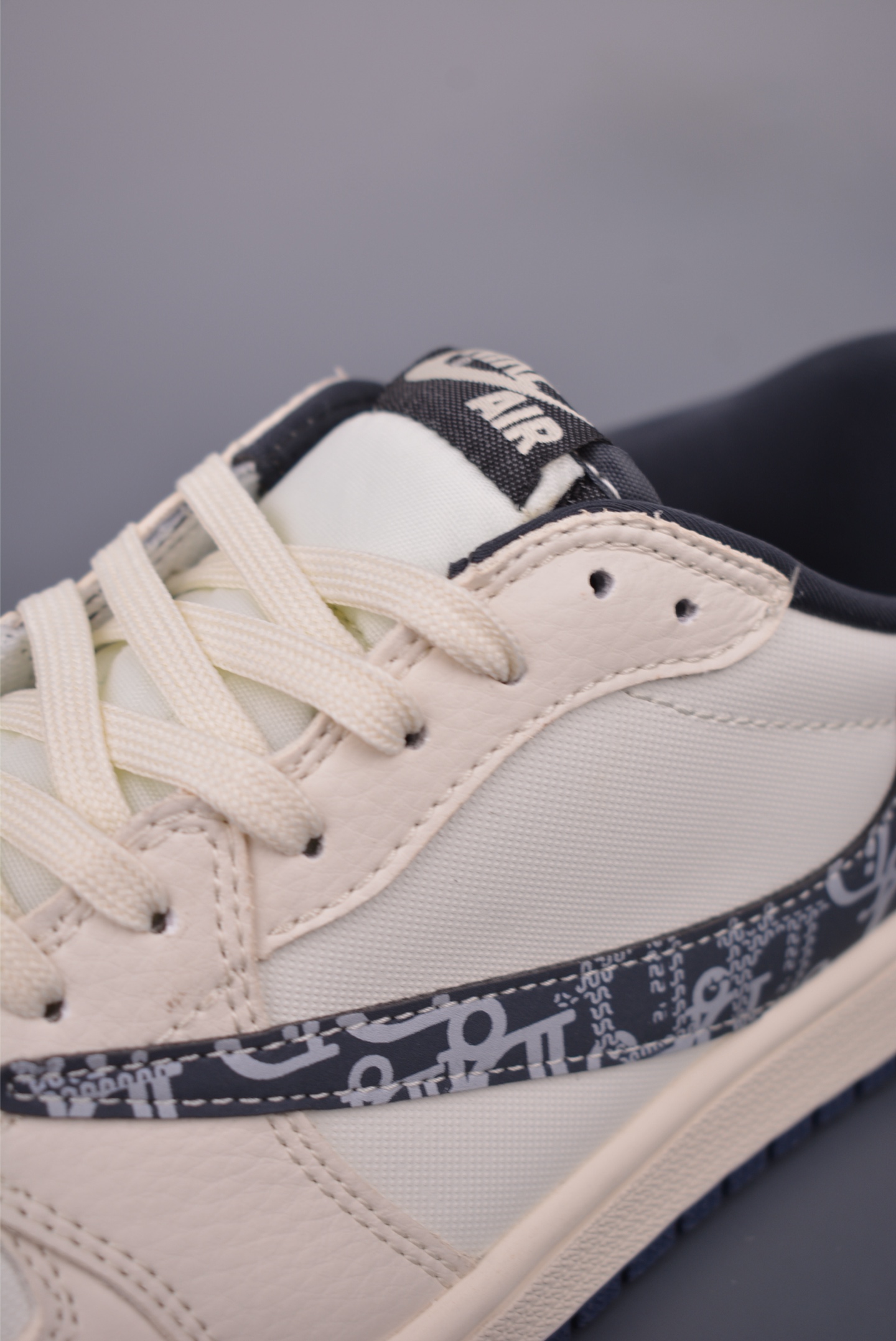 Fragment x Travis Scott x Dior Air Jordan 1 Low Sneakers 8 i1750370748610 128 0 6