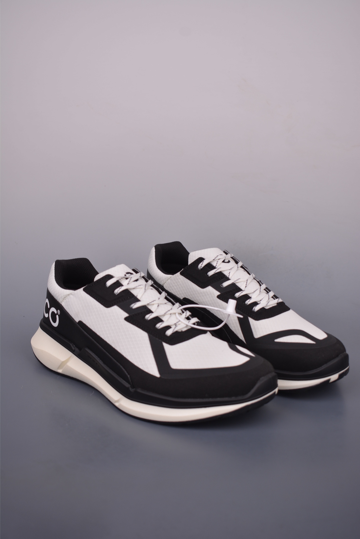 Ecco Men's Lightweight Street Sneakers - Premium Leather, Bi-Color Design 1 i1750370880967 5197 0 0