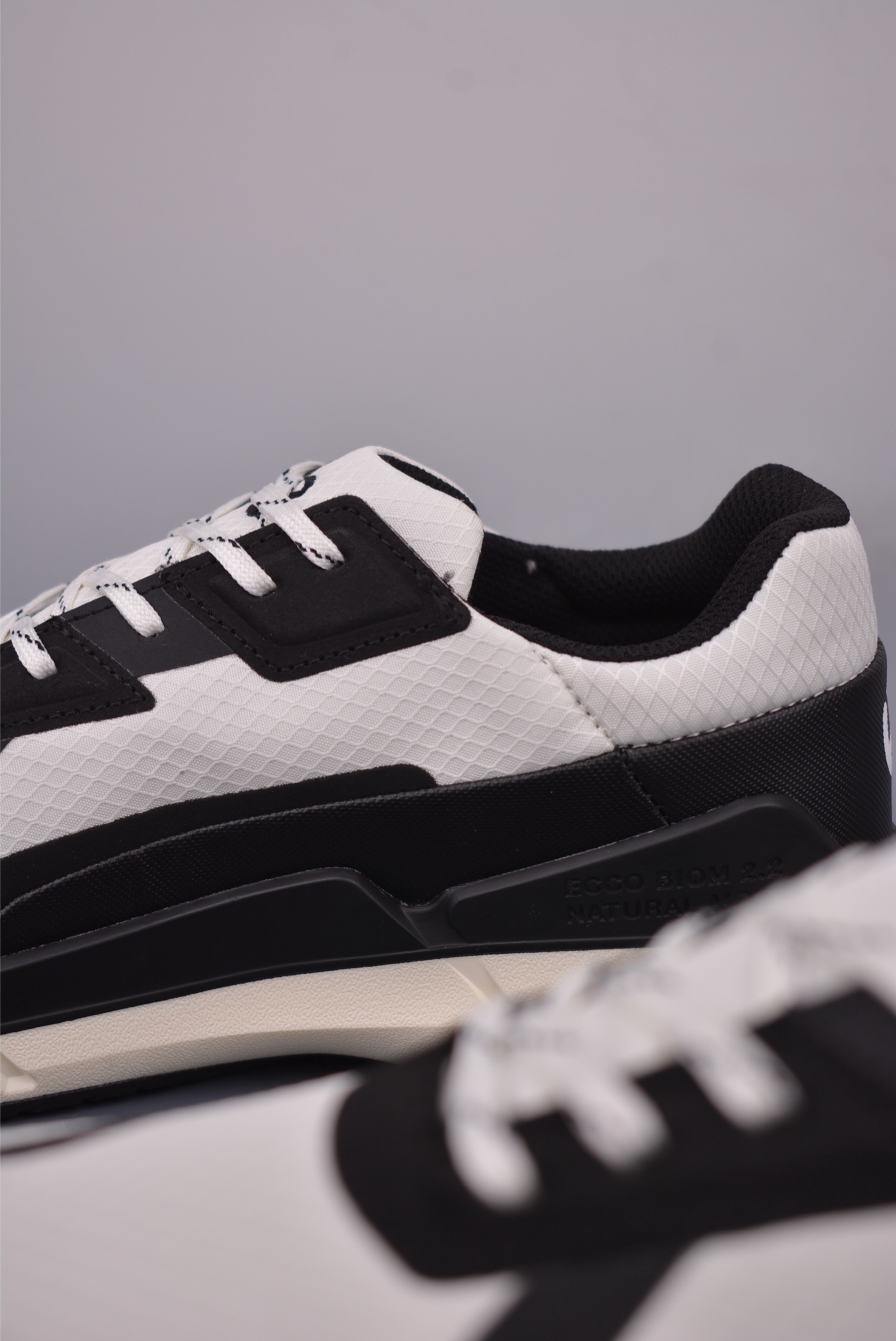 Ecco Men's Lightweight Street Sneakers - Premium Leather, Bi-Color Design 8 i1750370882224 4337 0 7