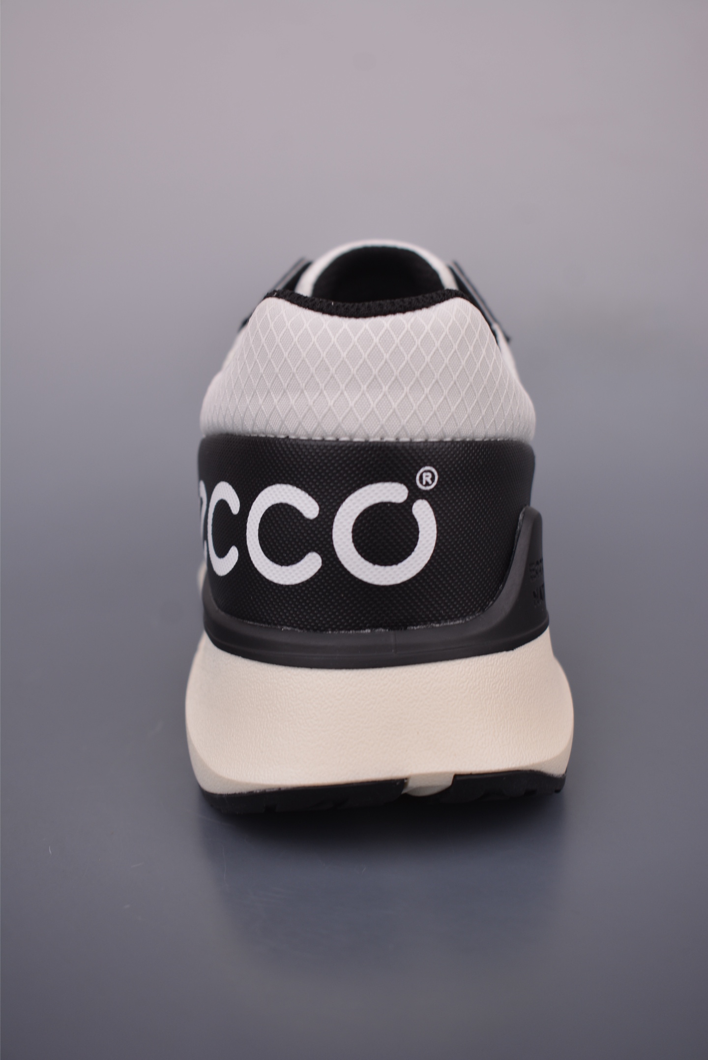 Ecco Men's Lightweight Street Sneakers - Premium Leather, Bi-Color Design 4 i1750370882224 7835 0 3