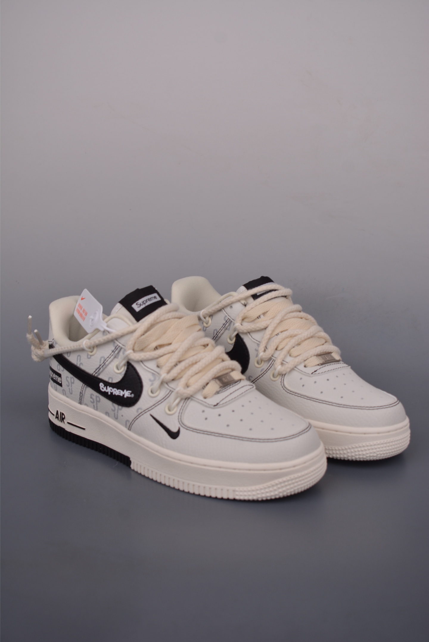 Nike Air Force 1 Low Supreme Collab - Premium Quality & Comfort 2 i1750451341961 3988 0 0