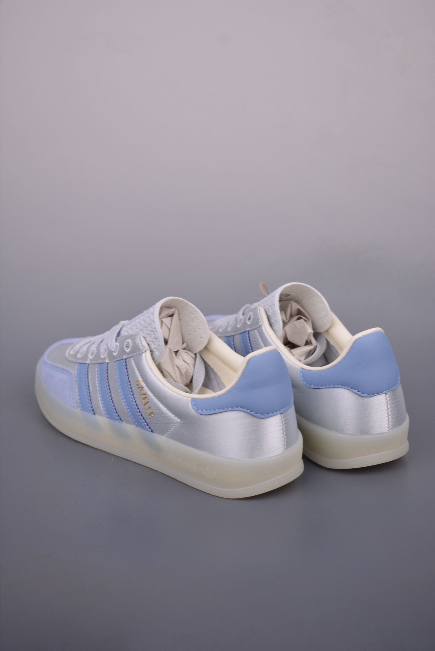 Adidas Originals Gazelle Indoor Low-Top Sneakers - Light Blue/White 2 i1750451590760 4246 0 1