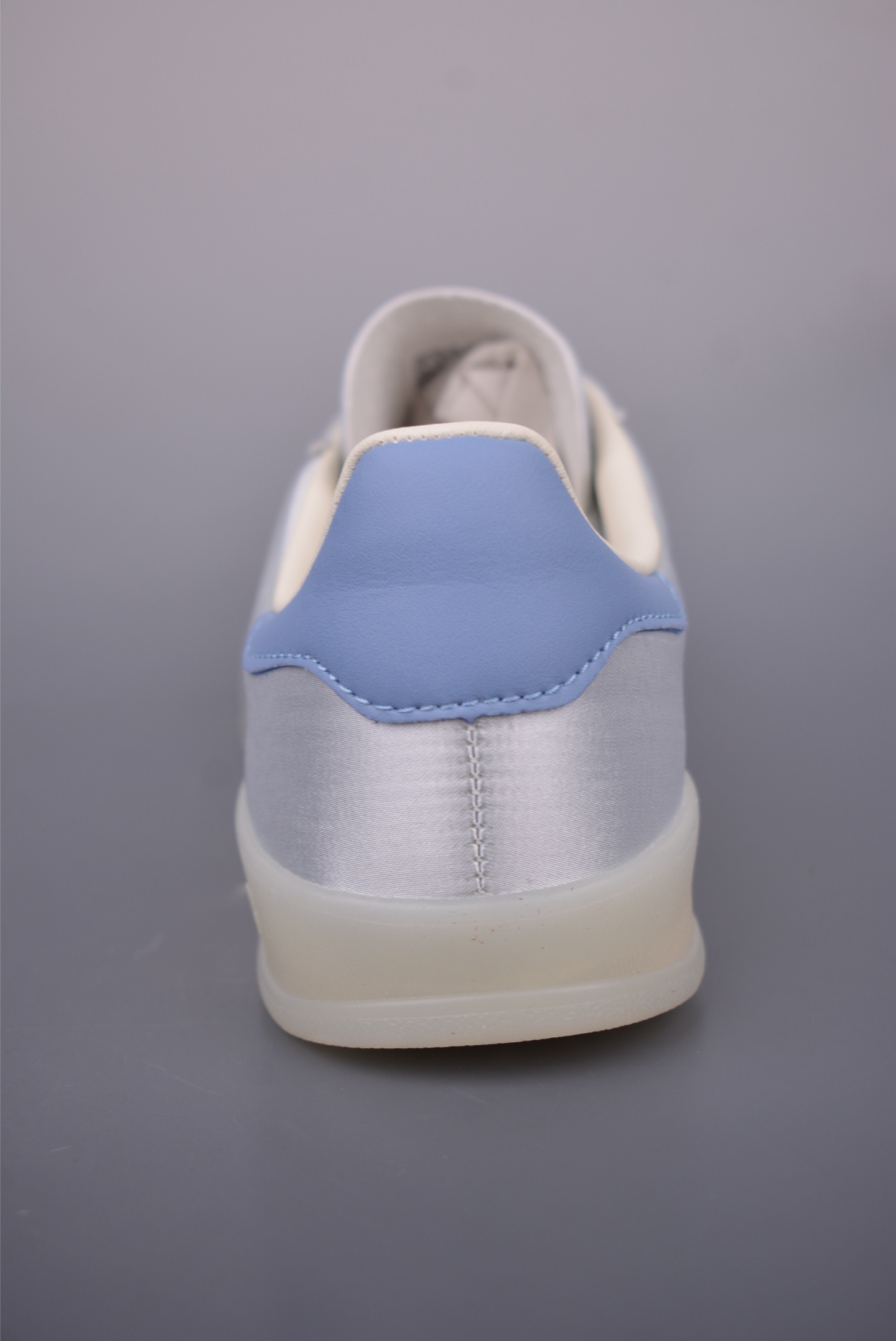Adidas Originals Gazelle Indoor Low-Top Sneakers - Light Blue/White 4 i1750451590761 3431 0 3
