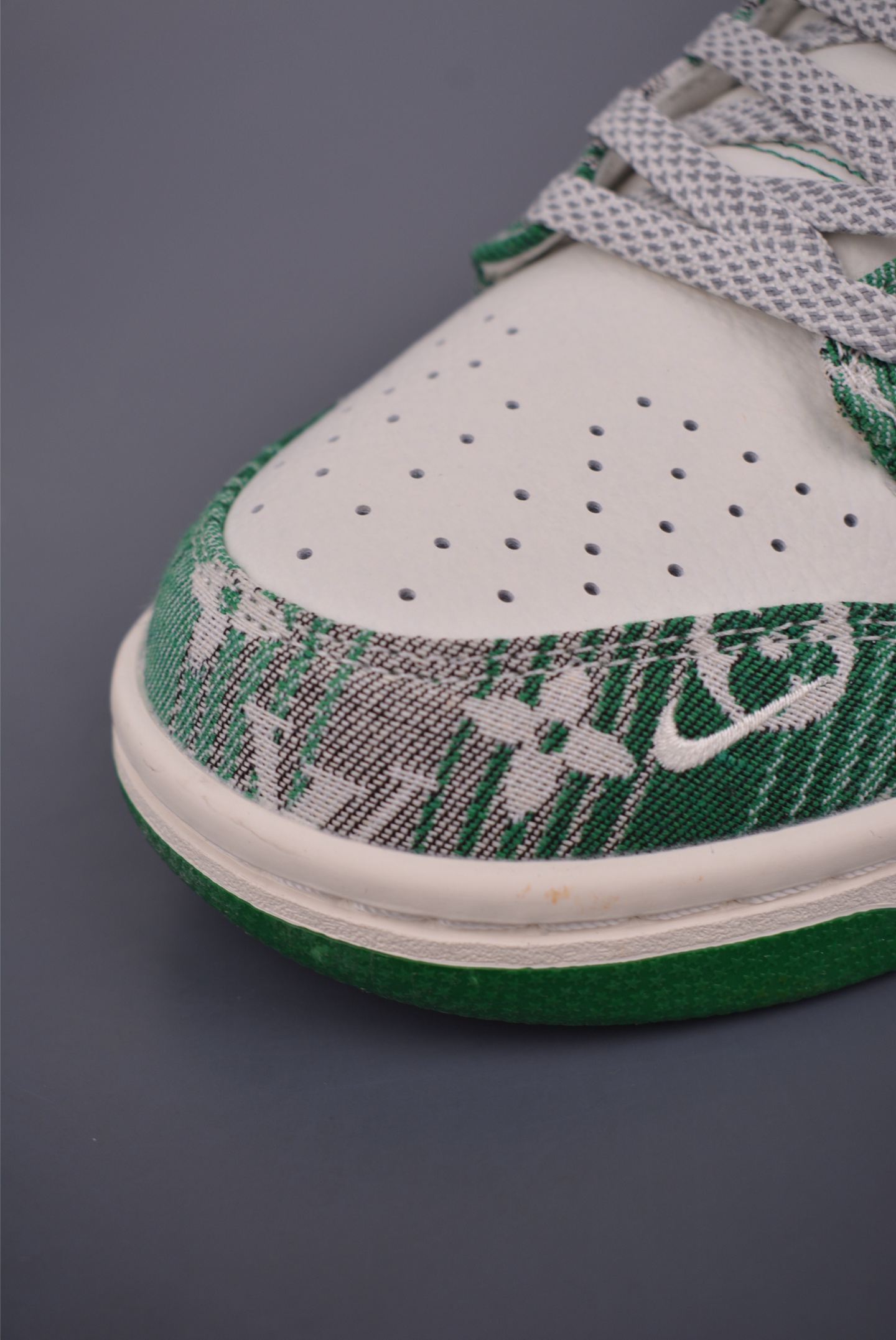 Nike SB Dunk Low Louis Vuitton Collaboration Premium Quality Sneakers 6 i1750452375267 297 0 5