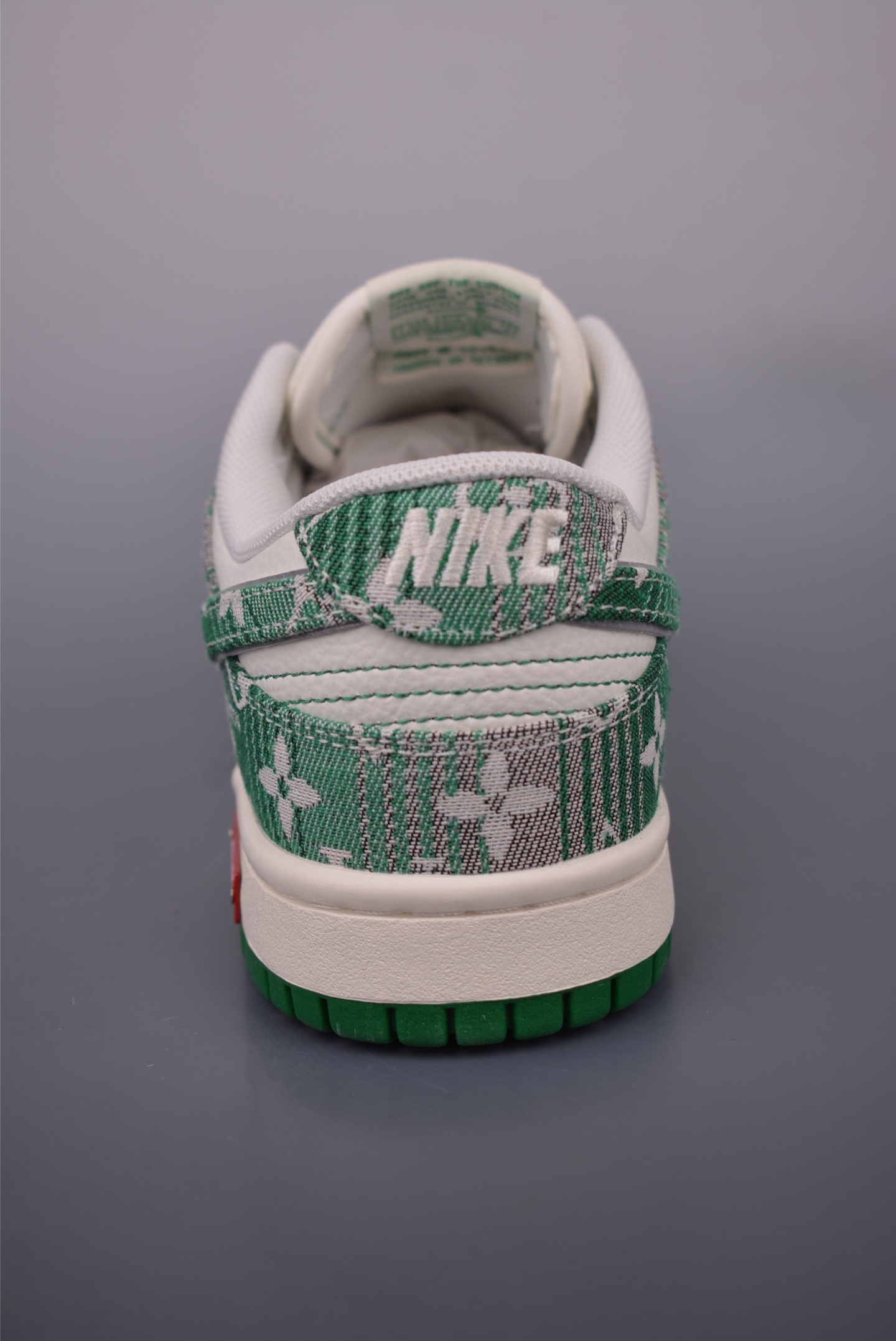 Nike SB Dunk Low Louis Vuitton Collaboration Premium Quality Sneakers 4 i1750452375301 1558 0 3