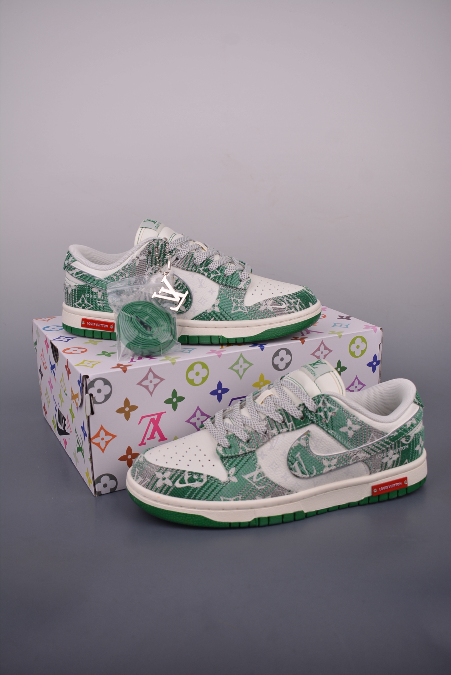 Nike SB Dunk Low Louis Vuitton Collaboration Premium Quality Sneakers 5 i1750452376590 2869 0 4