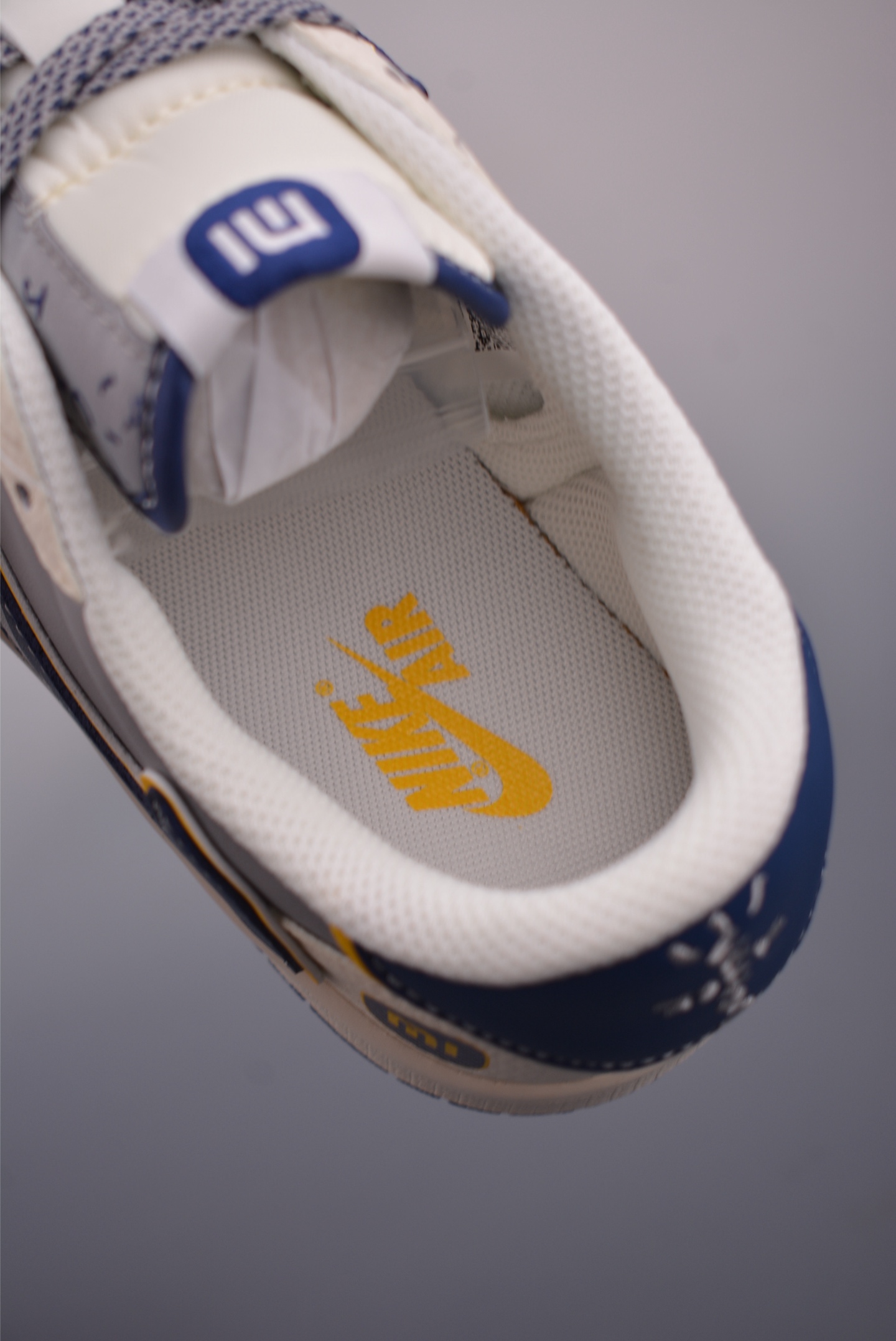 Fragment X Travis Scott X Xiaomi SU7 Air Jordan 1 Low Shoes 10 i1750452460646 7971 0 8