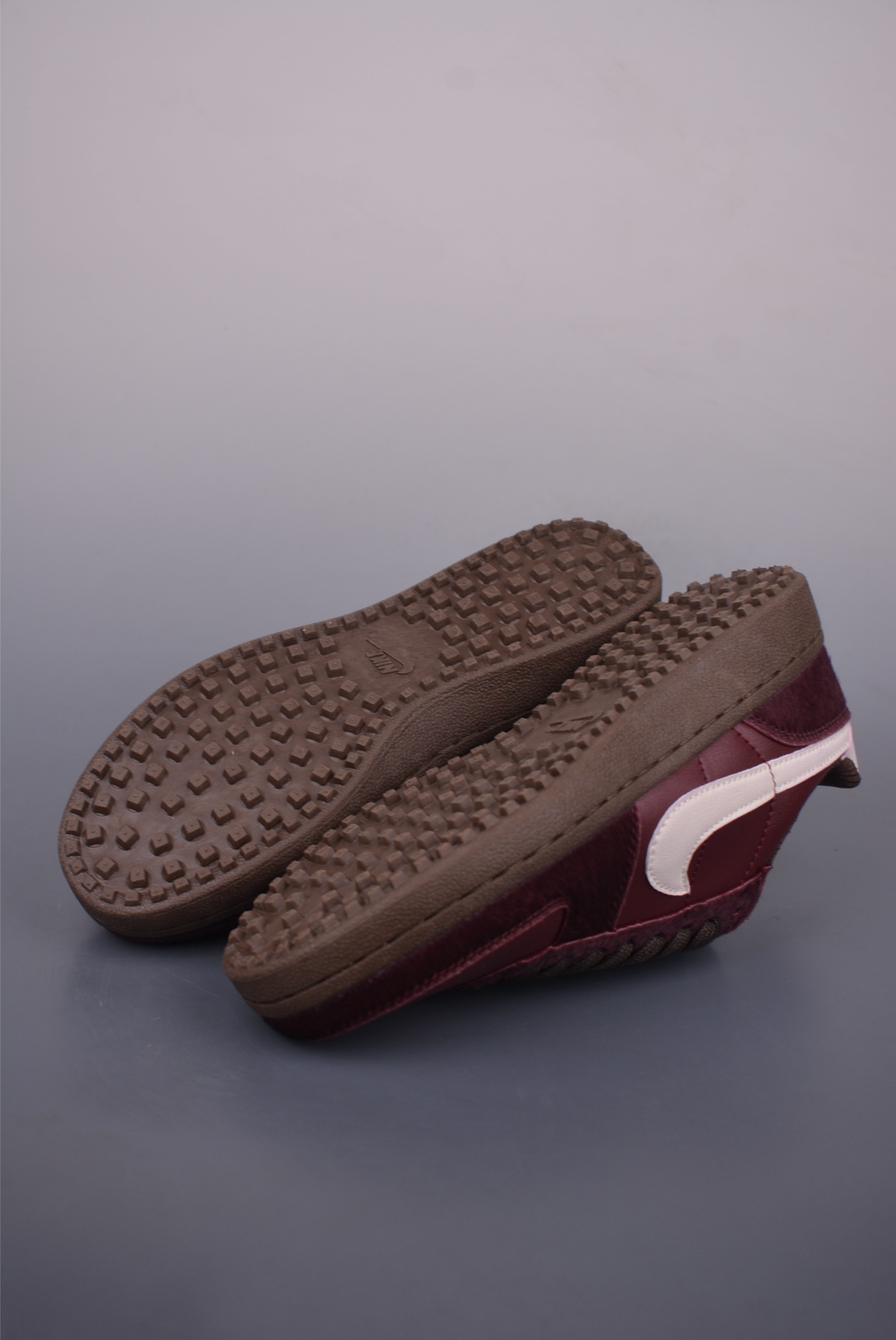 Nike Field General 82 Snake Skin Swoosh Burgundy Low-Top Casual Sneakers 4 i1750452495126 4570 0 2