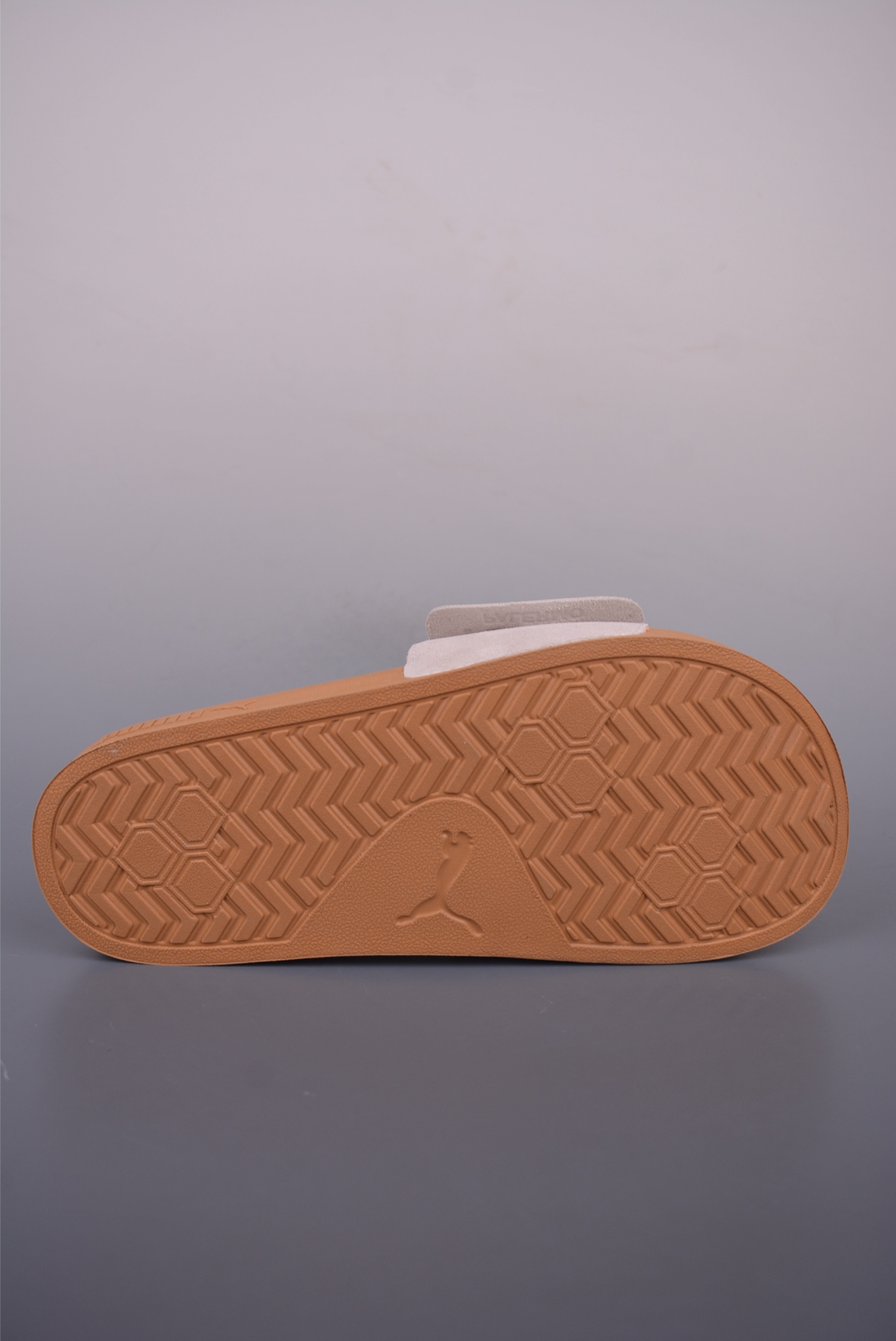 PUMA Leadcat 2.0 Palermo Foil Sandals - Comfortable and Breathable Slides 4 i1750454115015 3967 0 2
