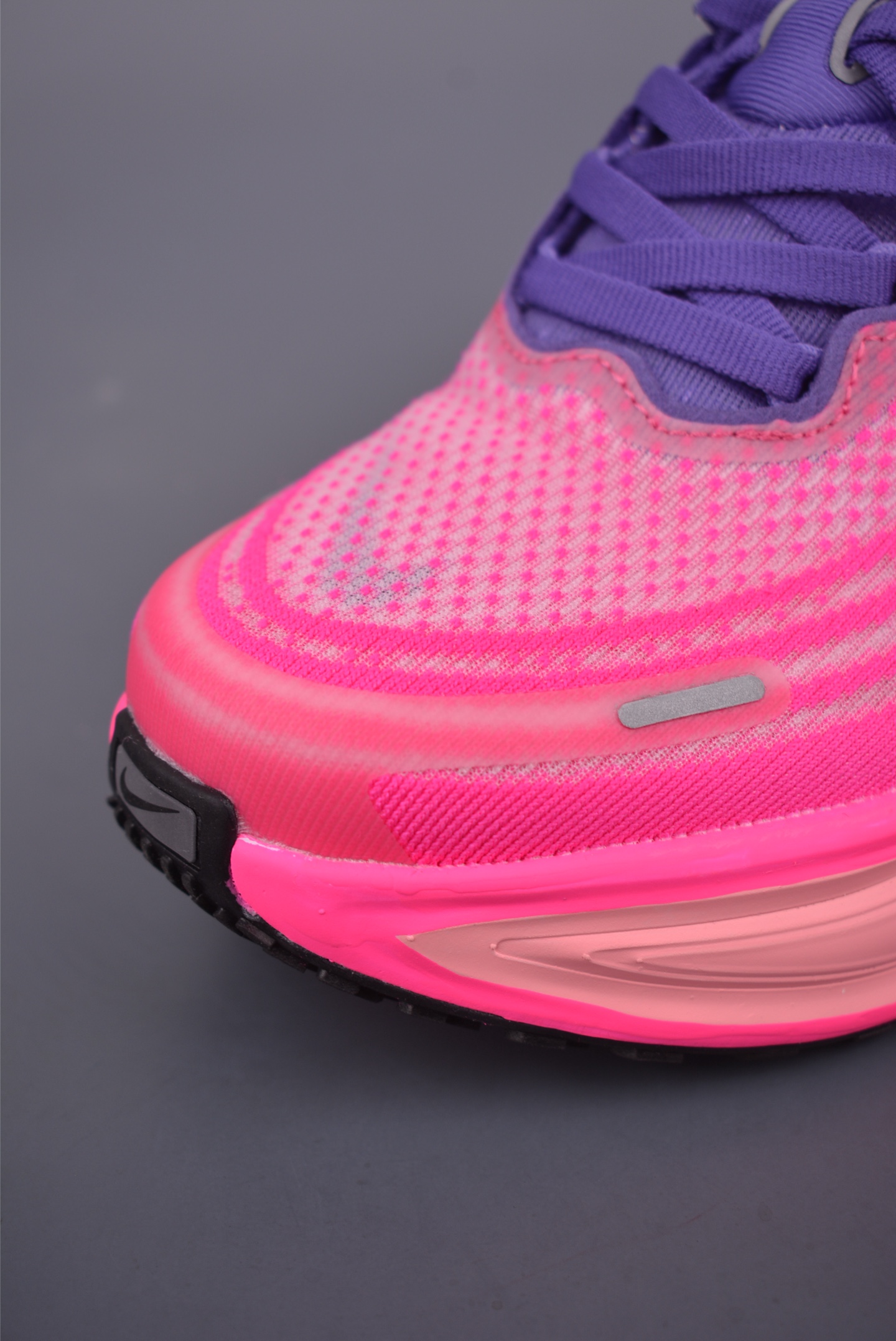 Nike Air Zoom Vomero Running Shoes - Enhanced Cushioning for Performance 6 i1750455992145 5767 0 5