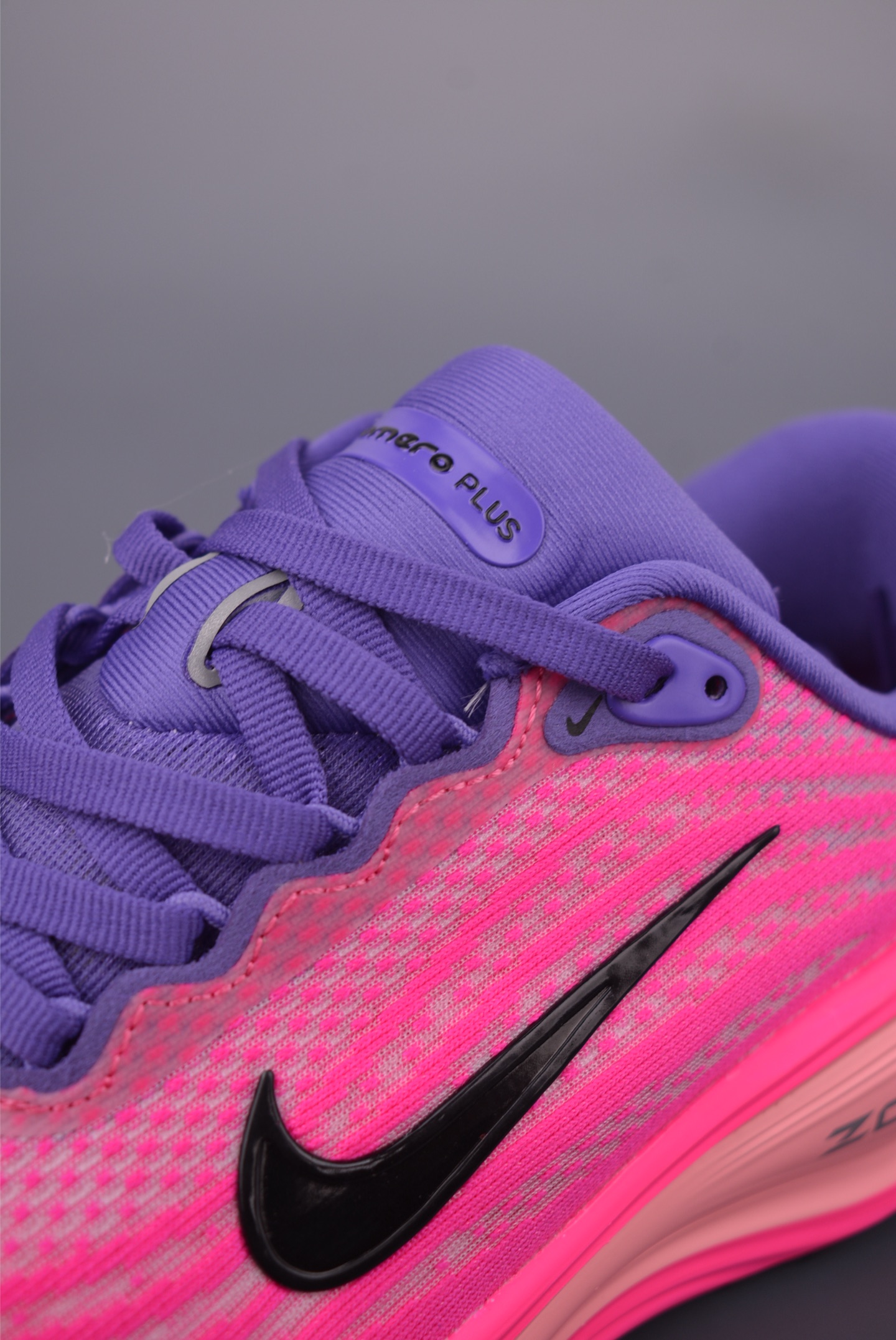 Nike Air Zoom Vomero Running Shoes - Enhanced Cushioning for Performance 7 i1750455992344 8159 0 6