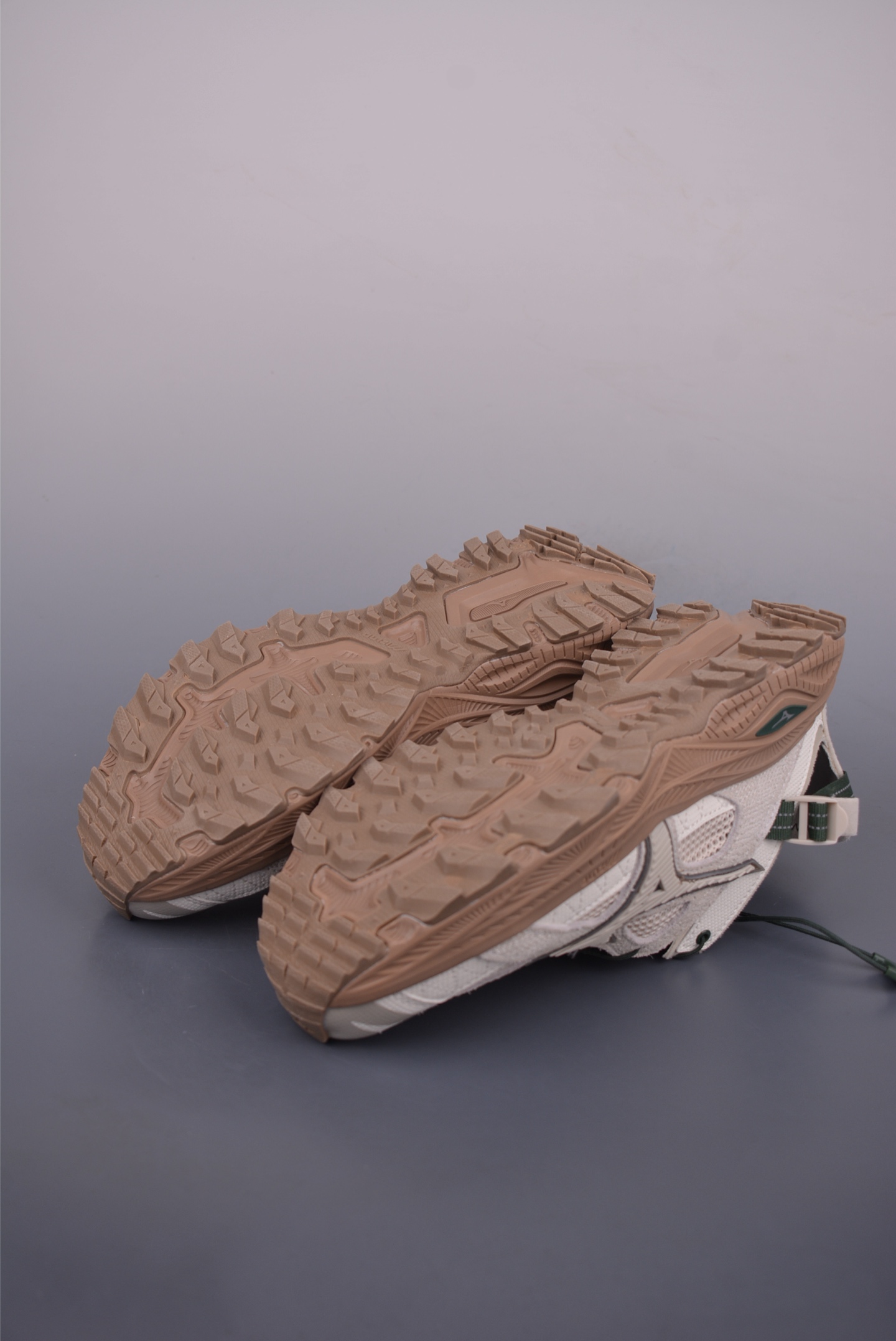 Mizuno Racer Trail SE: Breathable Mechanical Cushioning Running Shoes 4 i1750460196200 1171 0 2