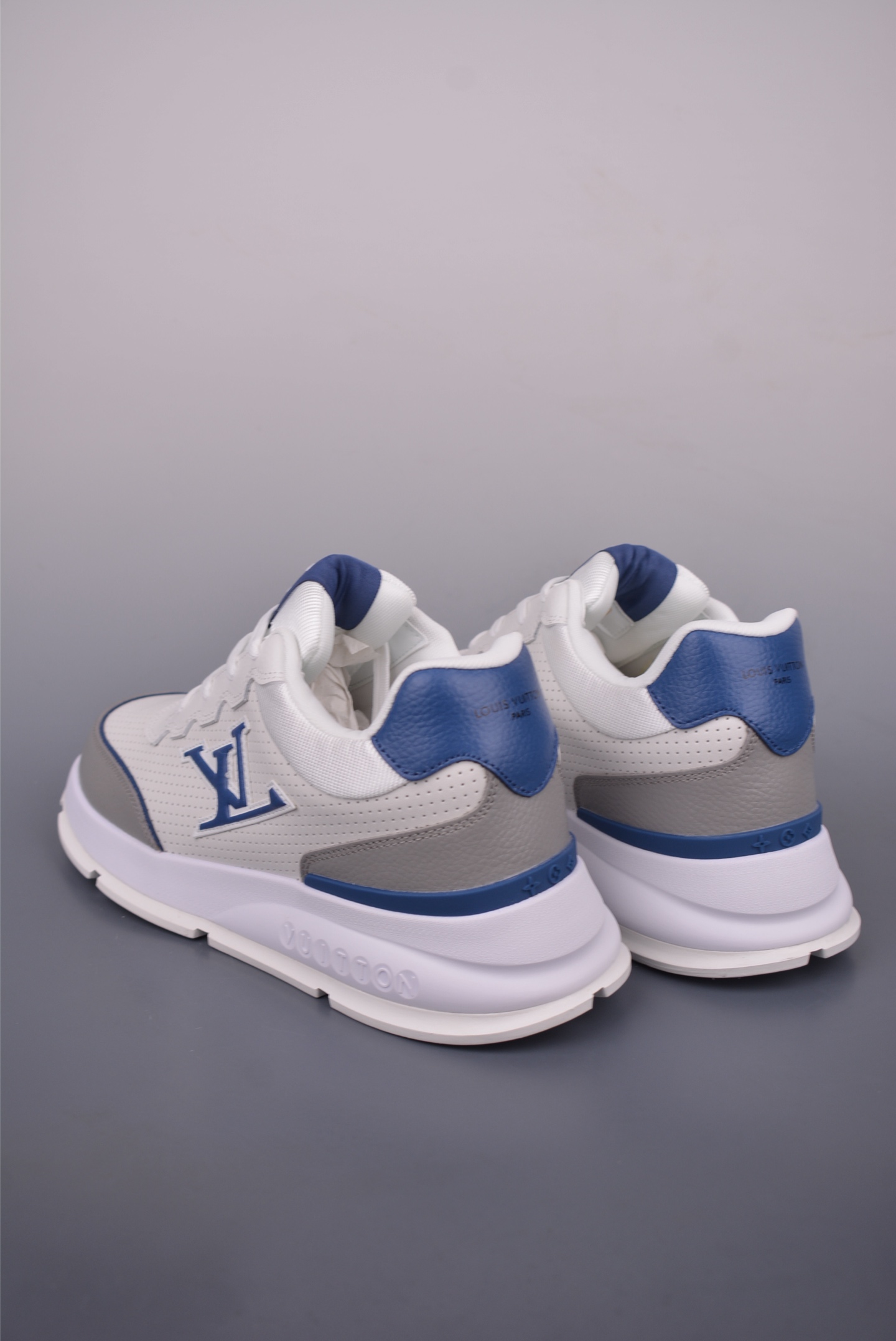 Louis Vuitton Trainer Sneaker Low White Leather Casual Shoes - Stylish & Comfy 3 i1750460396150 2624 0 1