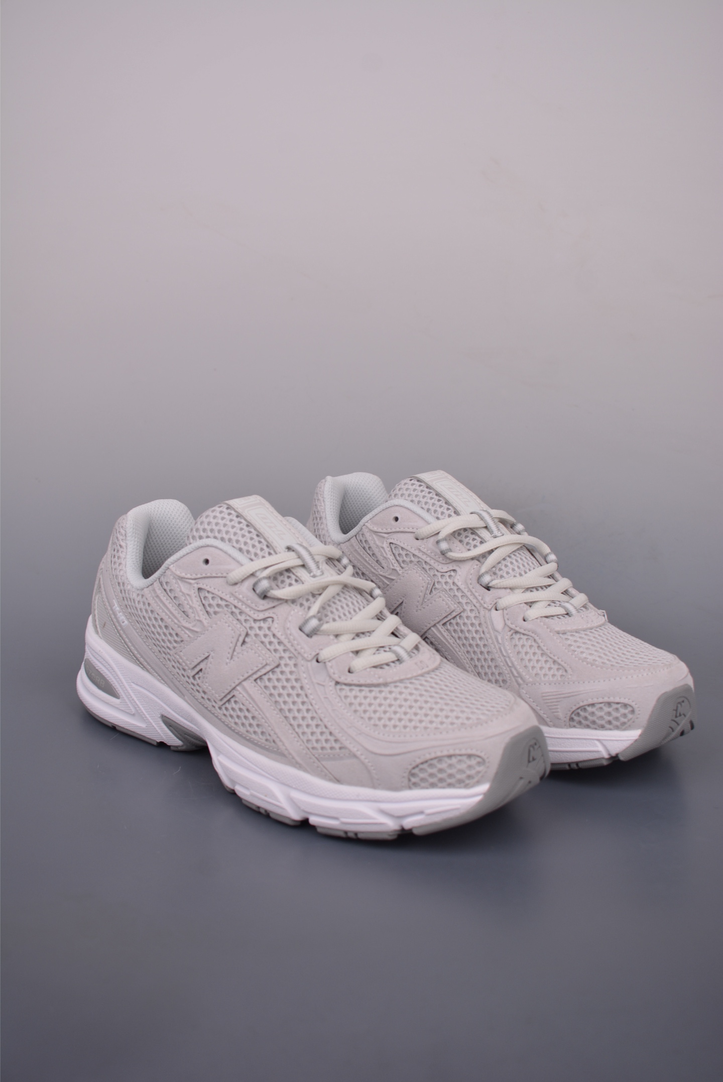 New Balance 740 Retro Running Shoes - Comfortable and Stylish Sneakers 2 i1750535942106 5942 0 0