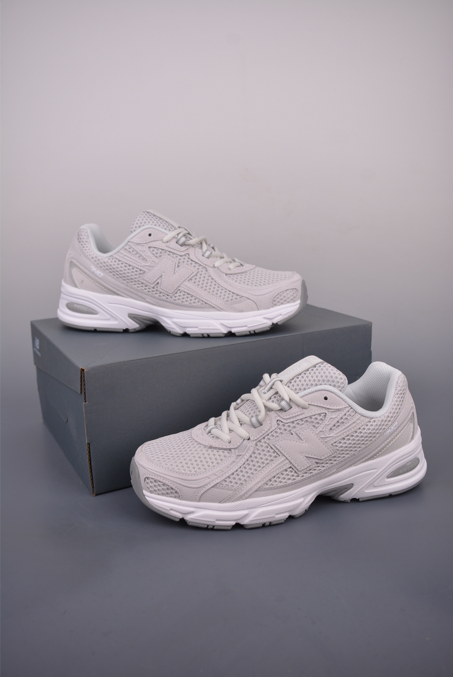 New Balance 740 Retro Running Shoes - Comfortable and Stylish Sneakers 6 i1750535948224 8684 0 4