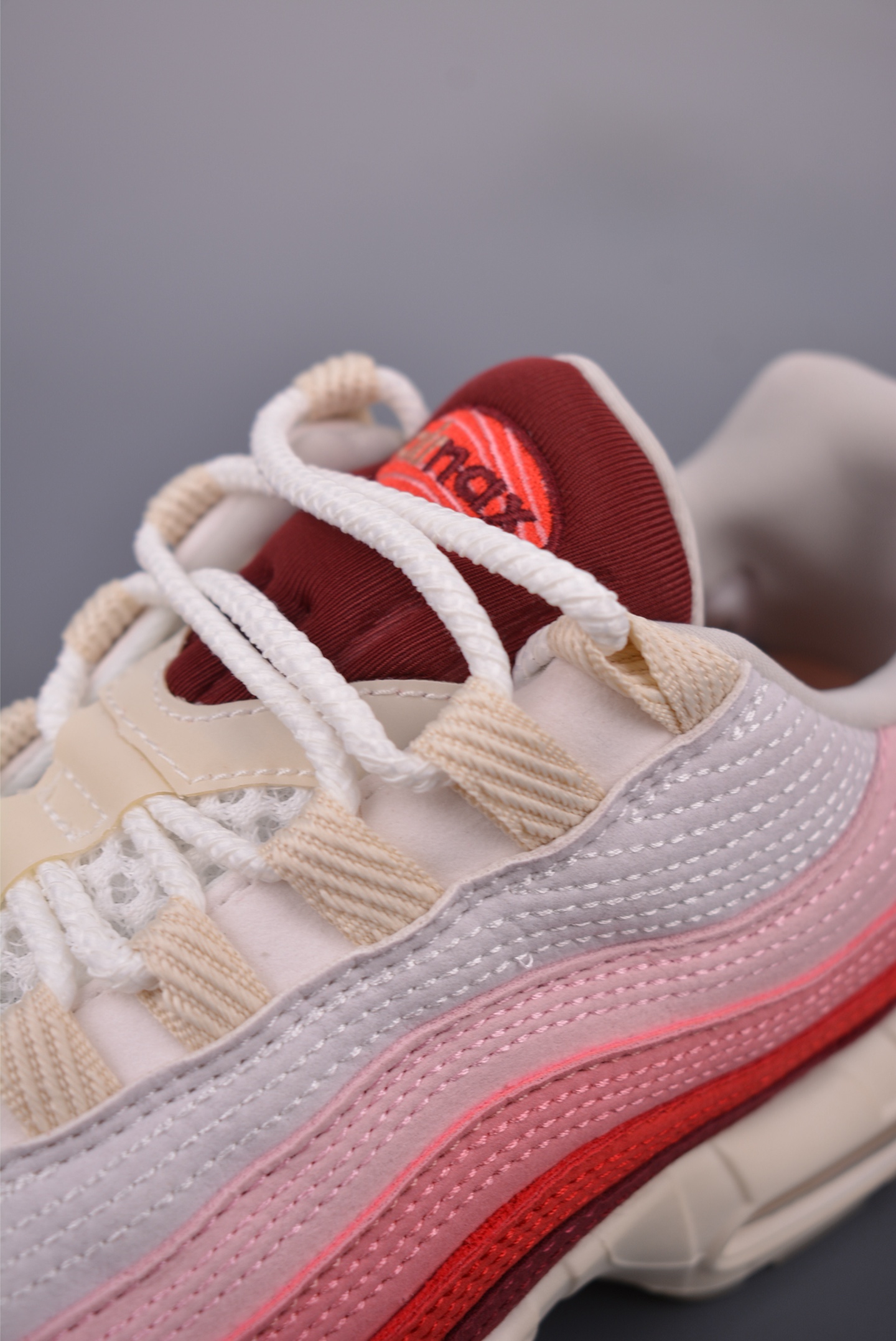 Nike Air Max 95: Iconic Design, Supreme Comfort, and Stylish Pink Accents 8 i1750536232083 7250 0 6